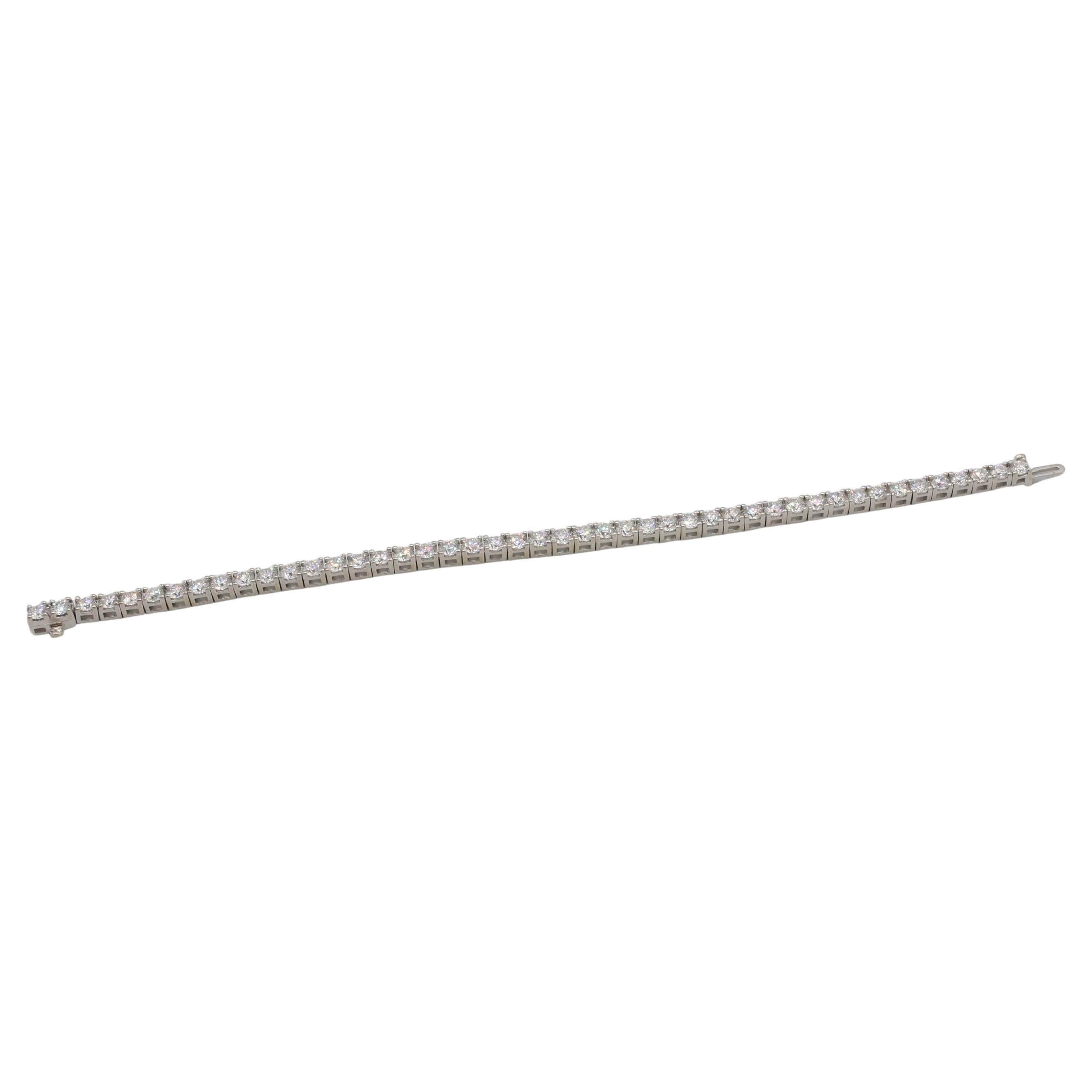 Modern 14 Karat White Gold 8.00 Carat Natural Diamond Tennis Line Bracelet For Sale