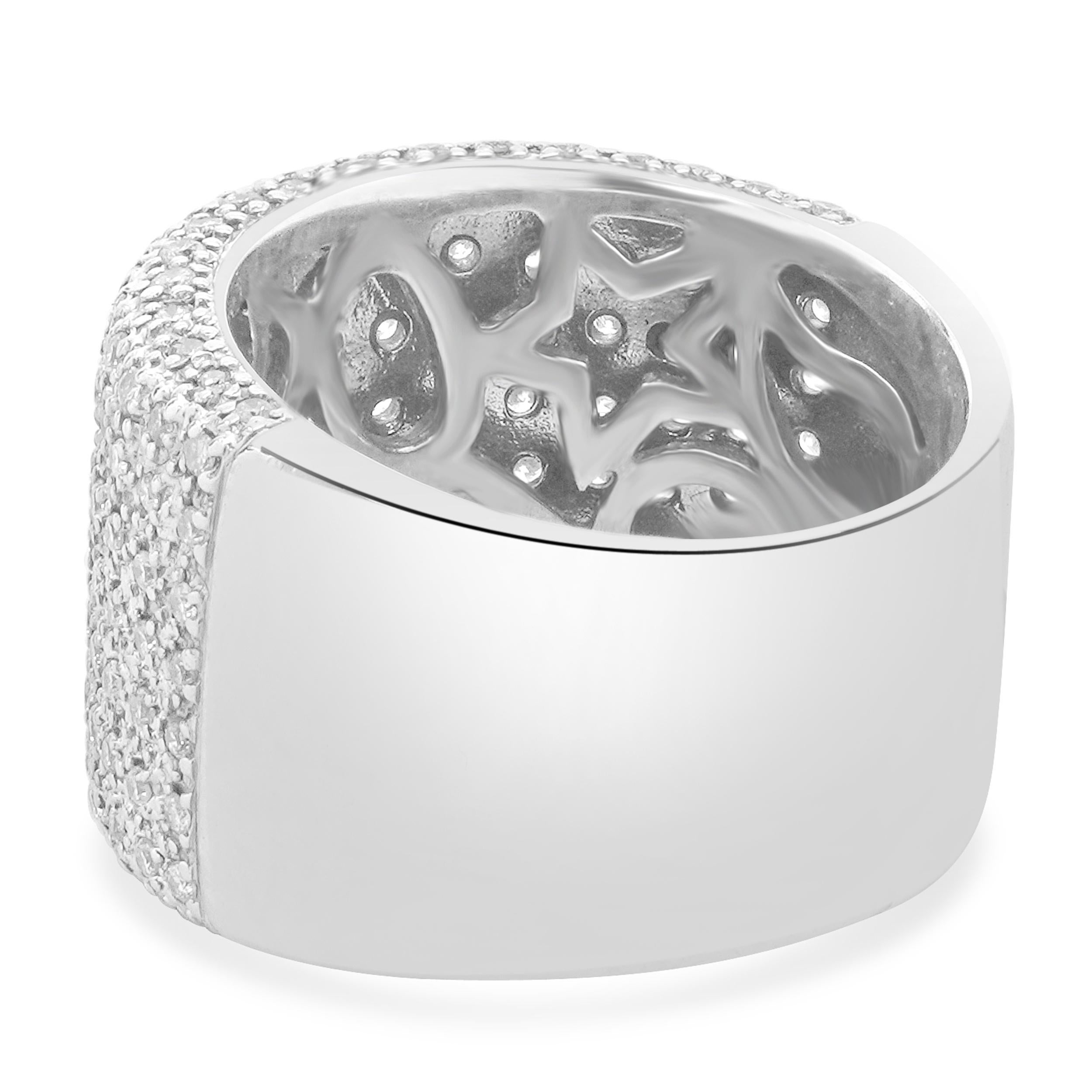 Bague en or blanc 14 carats à 9 rangées de diamants pavés Bon état - En vente à Scottsdale, AZ