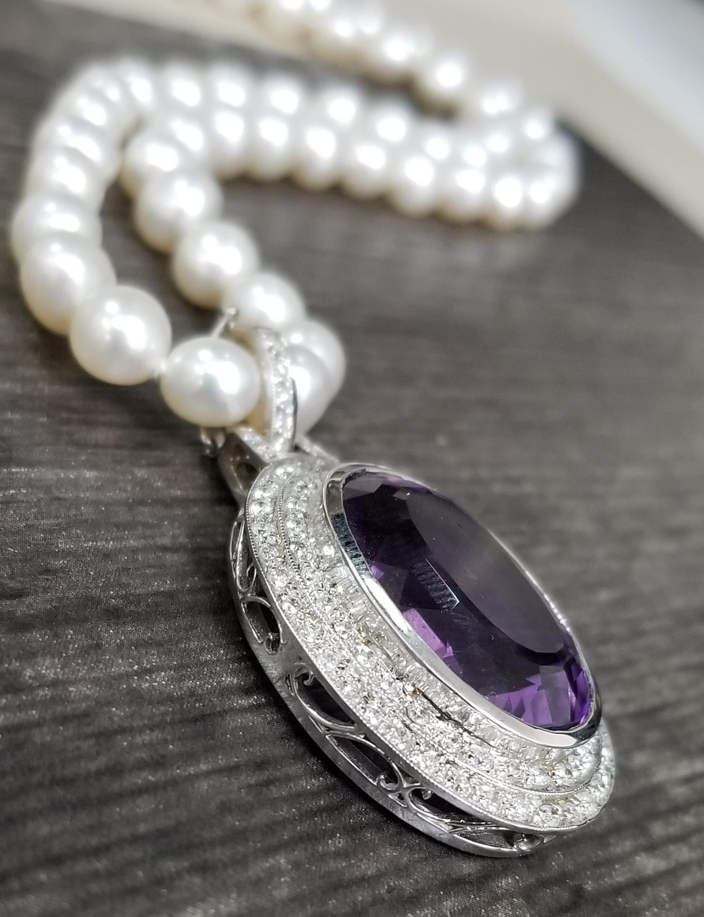 14 Karat White Gold Amethyst and Diamond Pendant on Pearls In New Condition For Sale In Los Angeles, CA