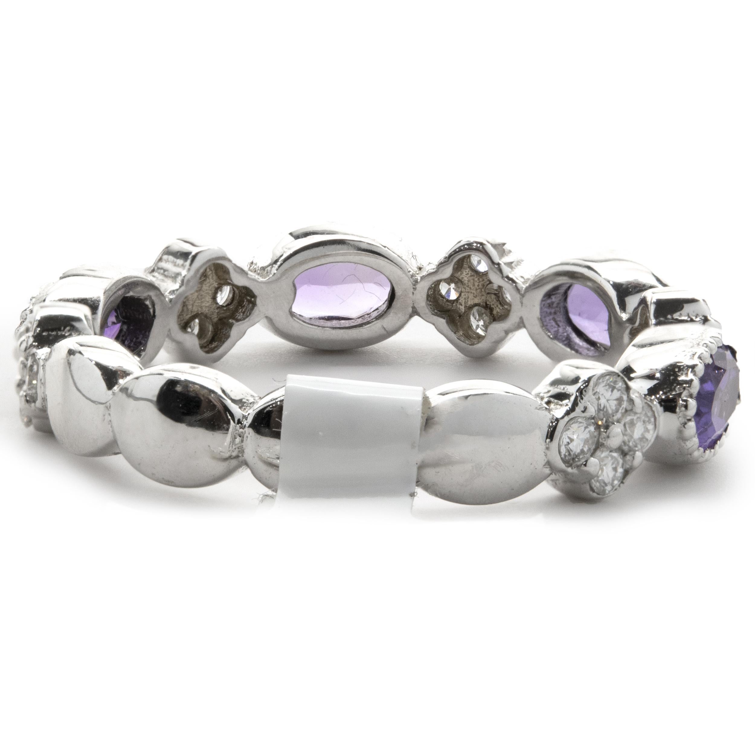 14 Karat White Gold Amethyst and Diamond Star Band In Excellent Condition For Sale In Scottsdale, AZ