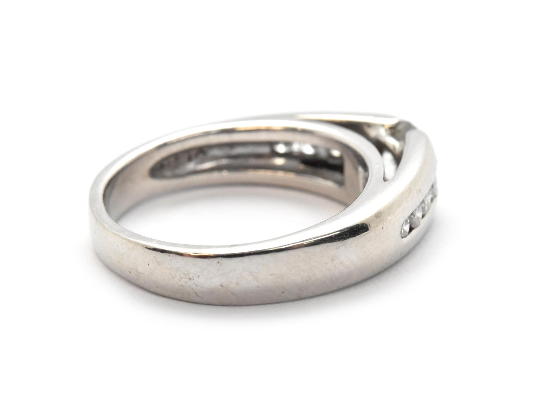 14 Karat White Gold and 0.74 Carat Diamond Band Ring In Excellent Condition For Sale In Scottsdale, AZ