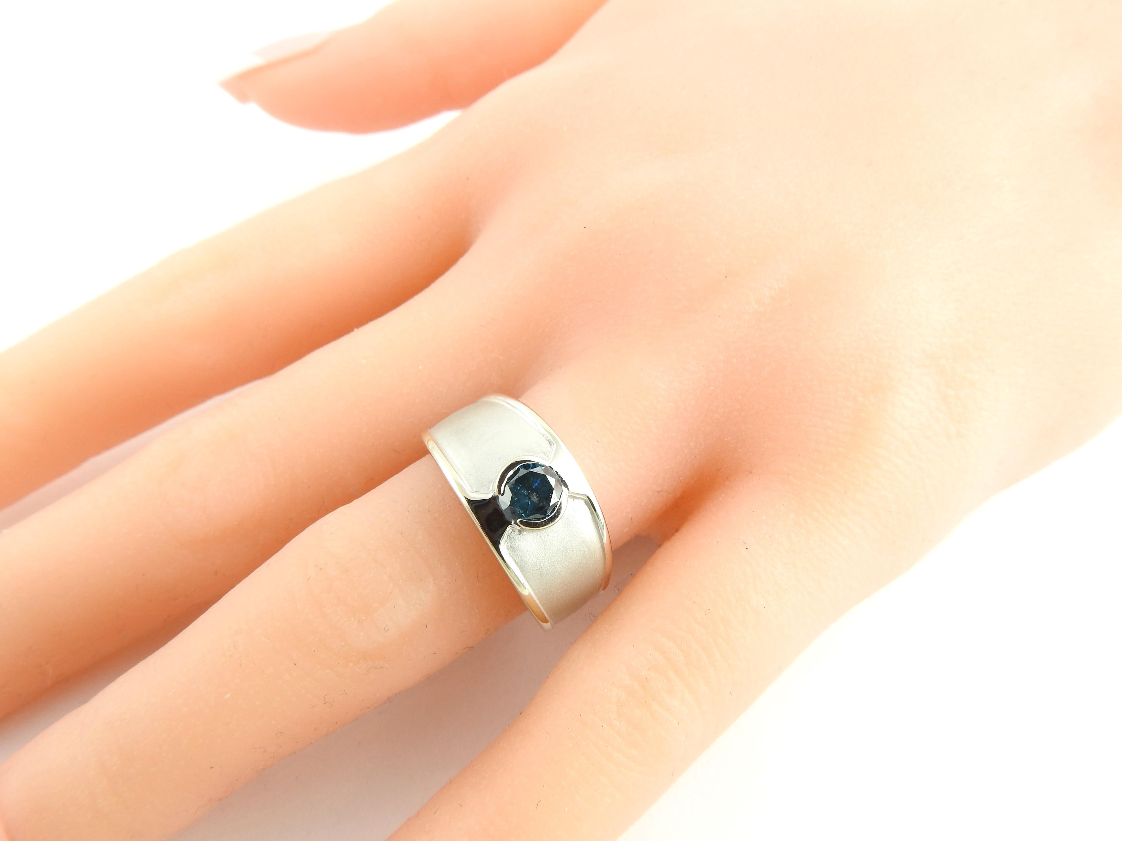 14 Karat White Gold and Blue Diamond Ring 3