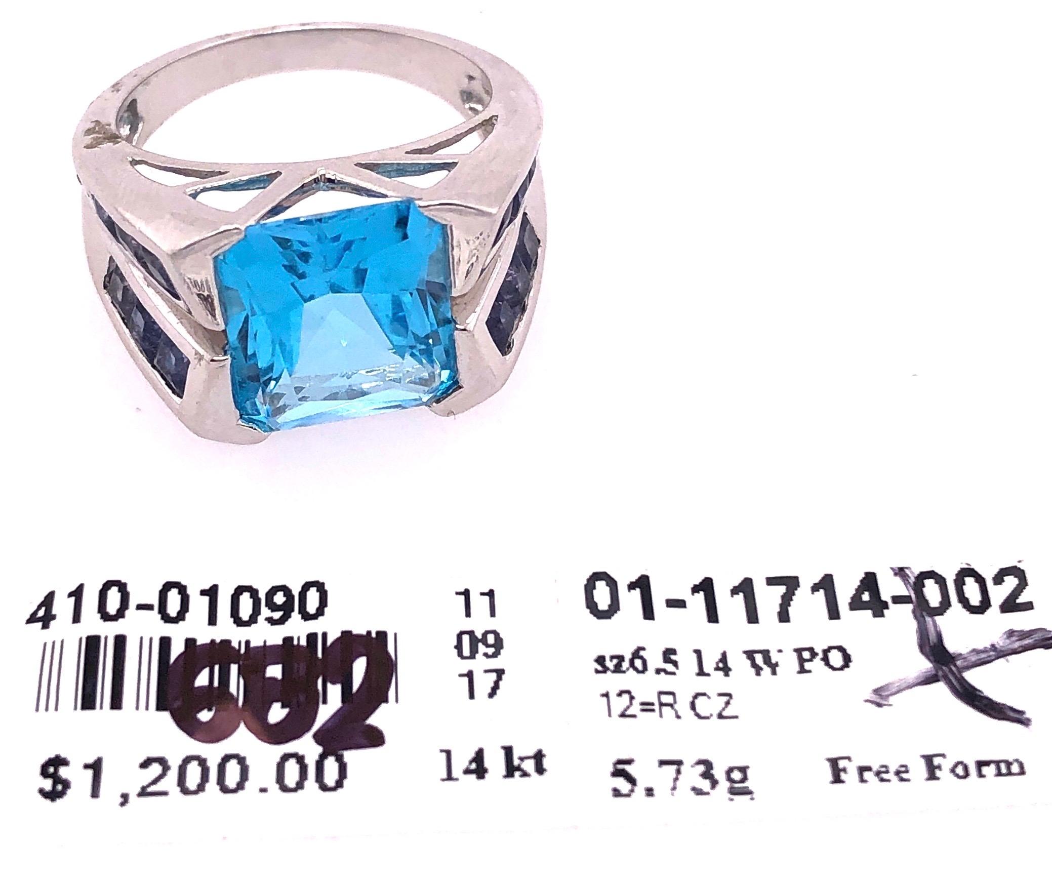 14 Karat White Gold and Blue Zirconium Ring For Sale 4