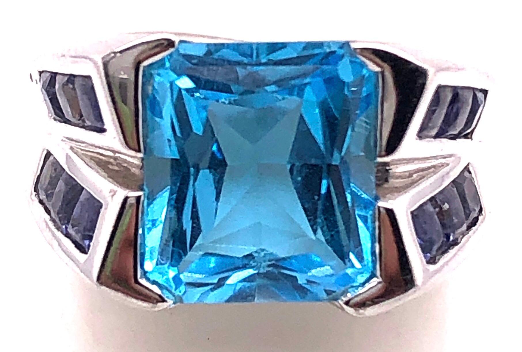 Modern 14 Karat White Gold and Blue Zirconium Ring For Sale