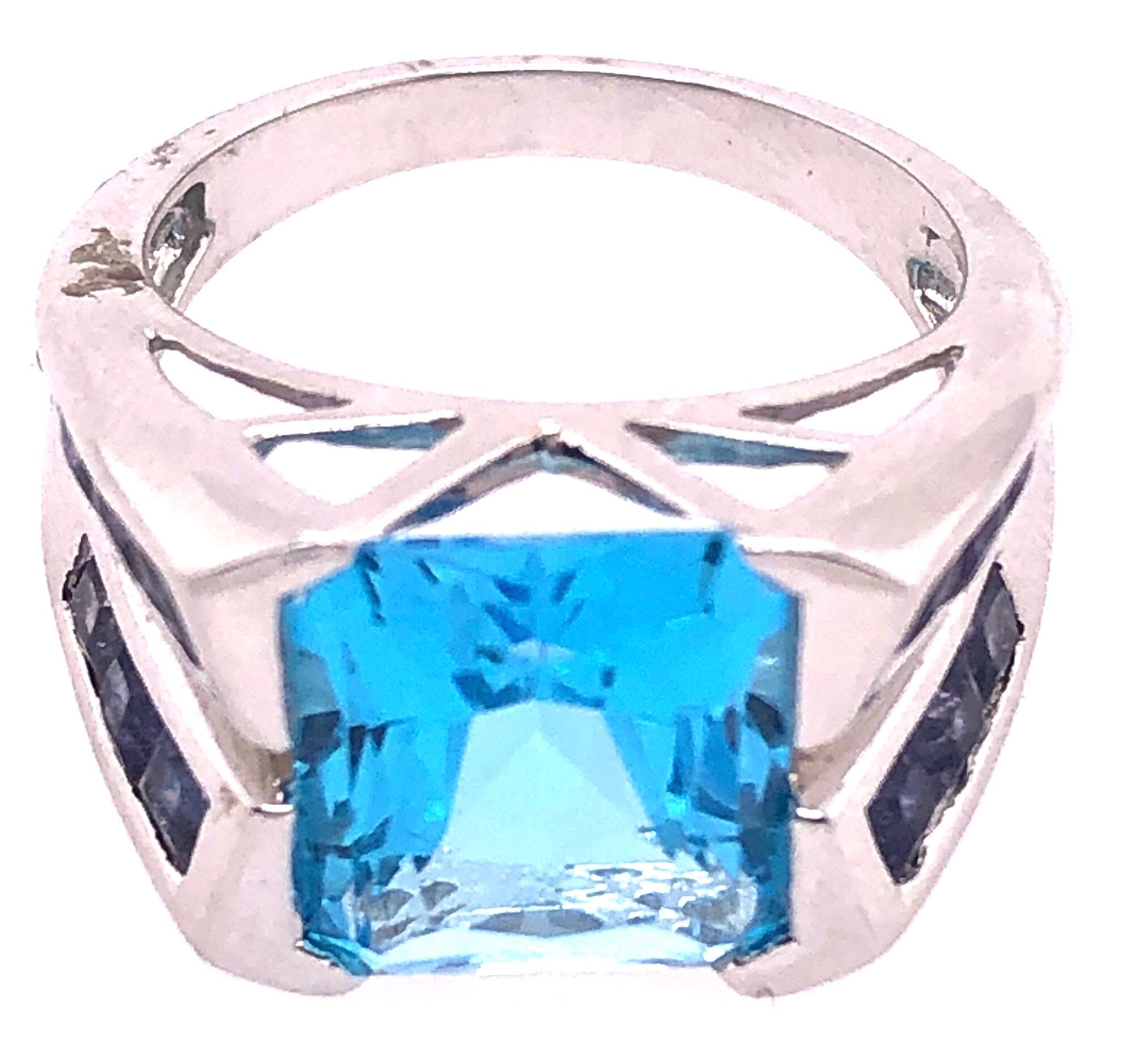 Women's or Men's 14 Karat White Gold and Blue Zirconium Ring For Sale