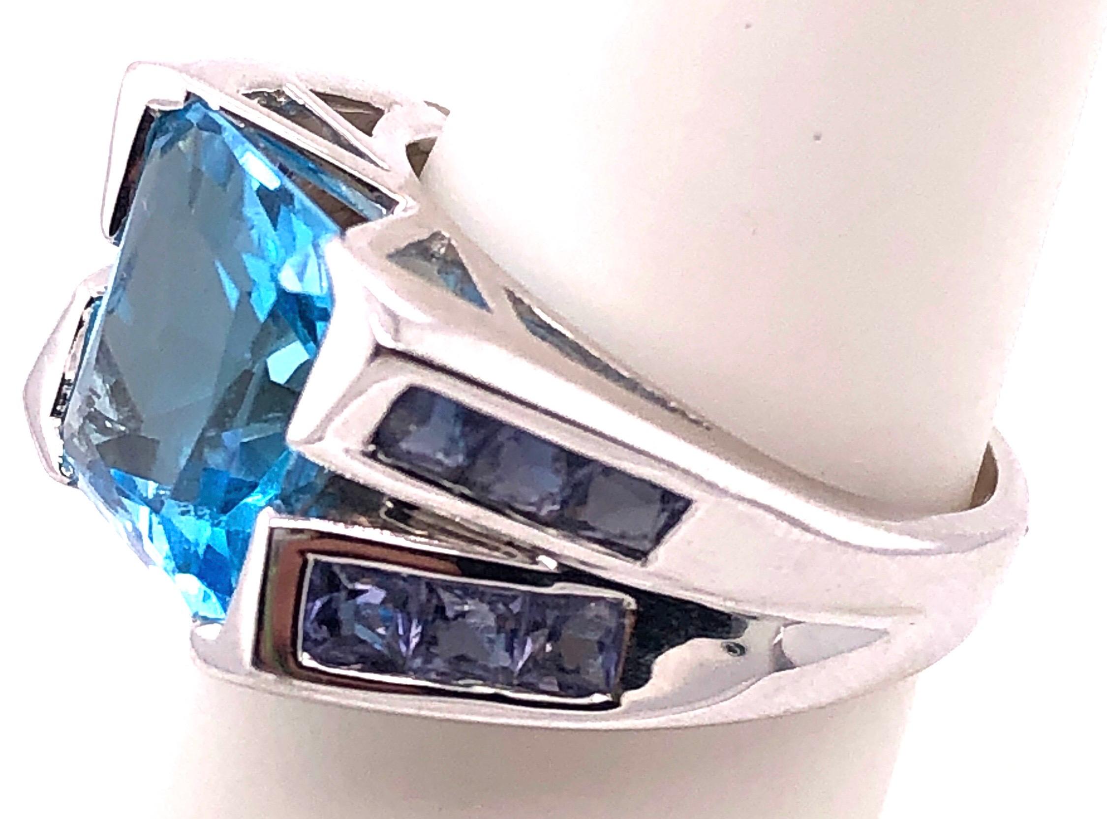 14 Karat White Gold and Blue Zirconium Ring For Sale 1