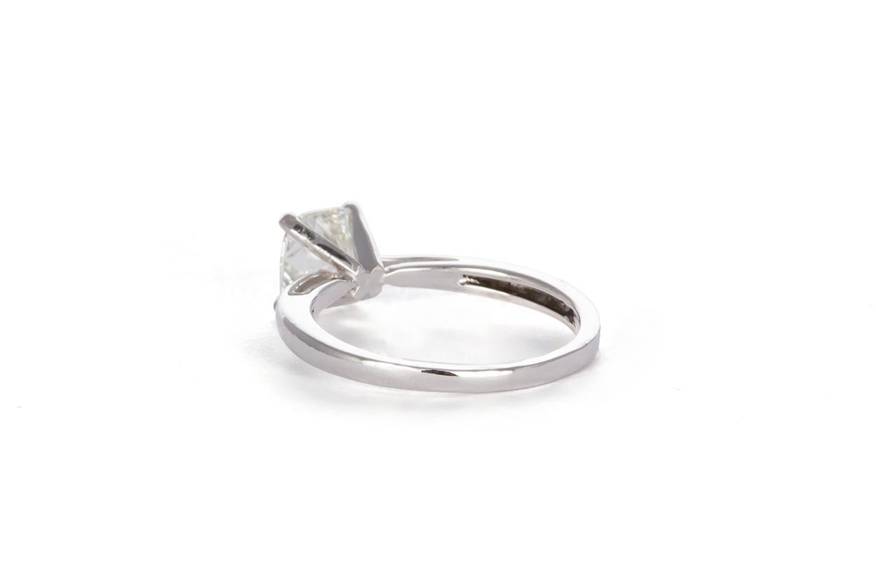 14 Karat White Gold and Cushion Cut Diamond Solitaire Engagement Ring 1.12 Carat In Excellent Condition In Tustin, CA