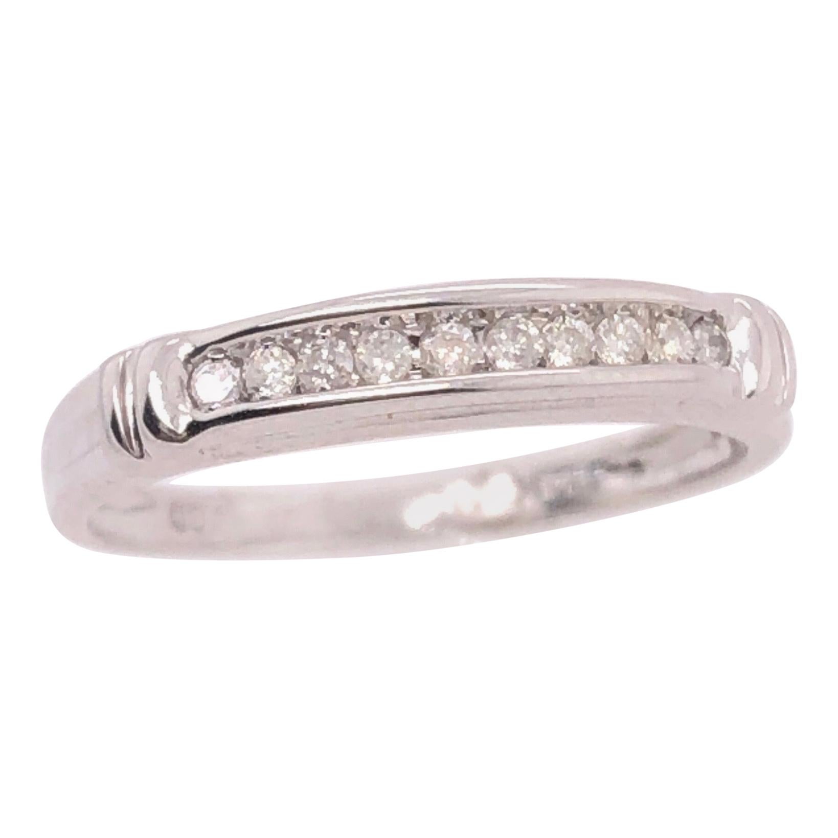 14 Karat White Gold and Diamond Band / Bridal Ring 0.25 TDW For Sale