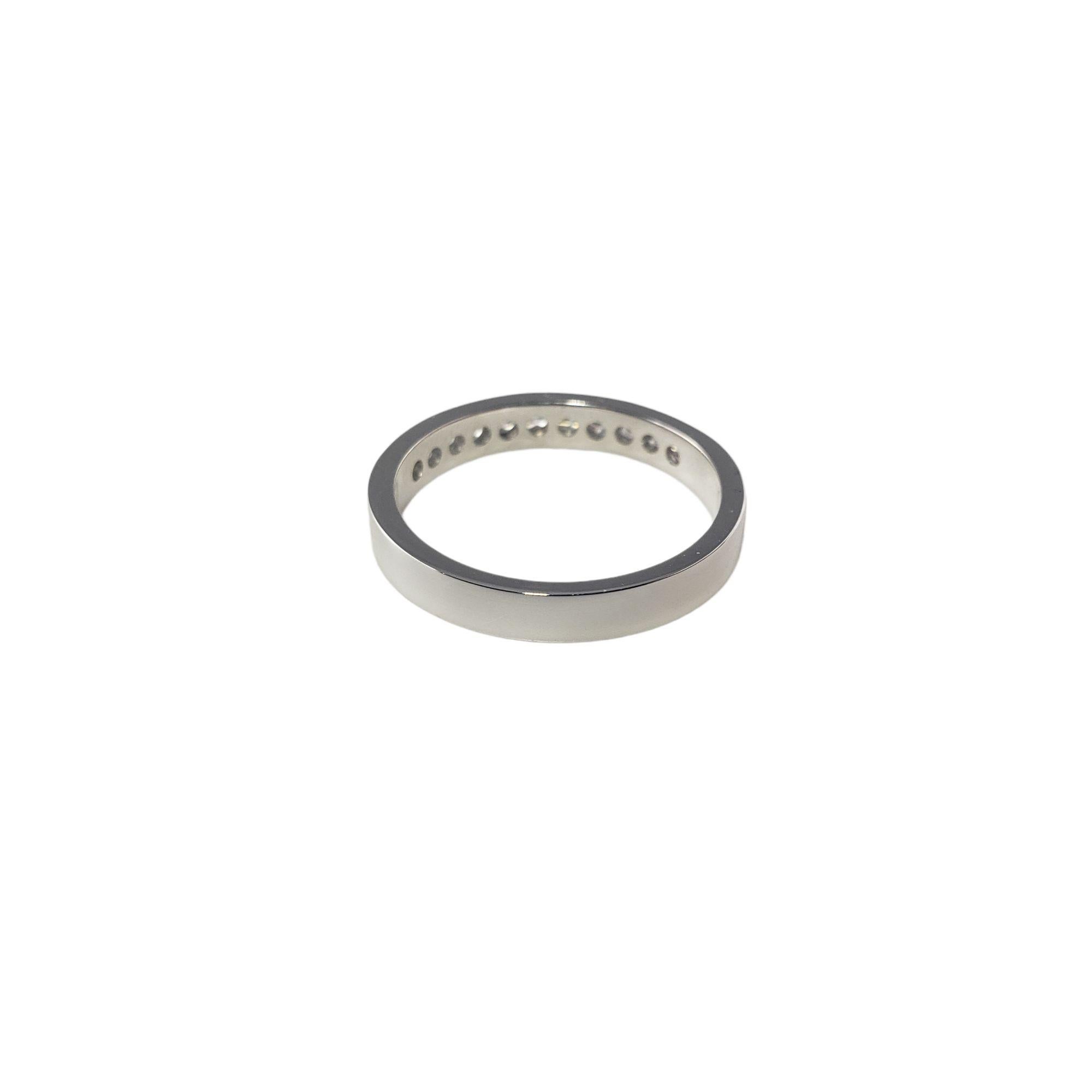 Bague jonc en or blanc 14 carats et diamants taille 6 n°14729 Pour femmes en vente