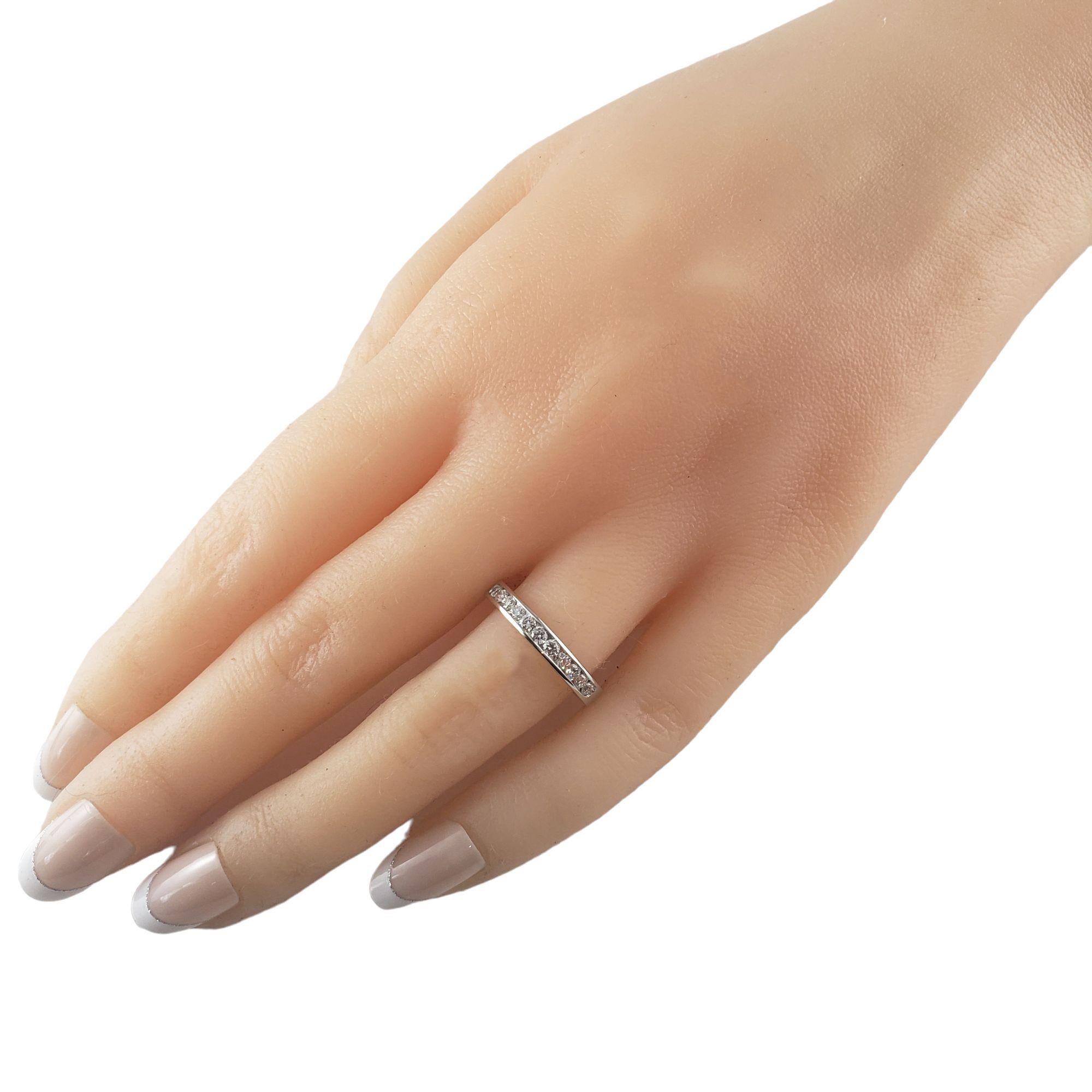 Bague jonc en or blanc 14 carats et diamants taille 6 n°14729 en vente 2