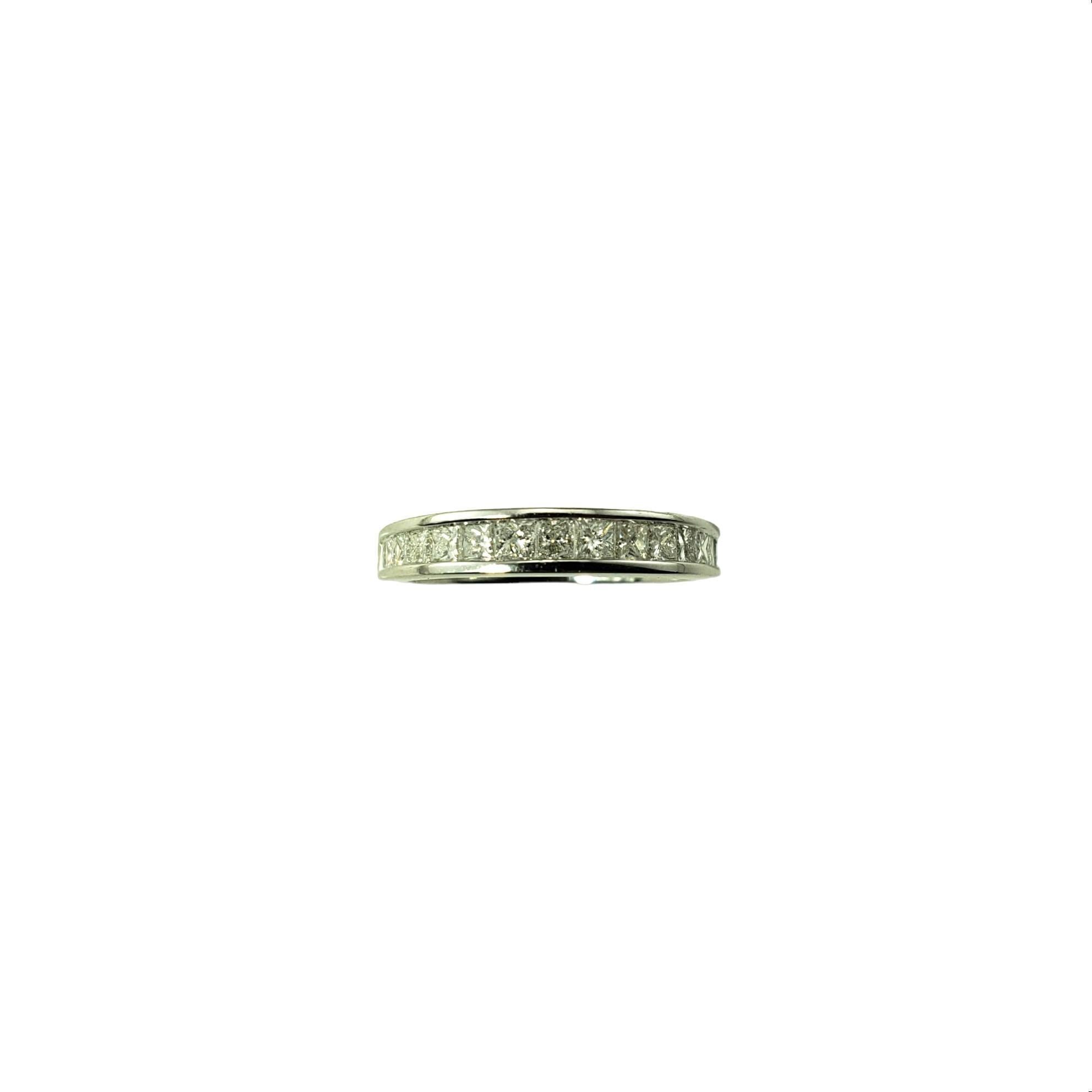 14 Karat Weißgold und Diamant-Ring Größe 7 #19907 im Zustand „Gut“ im Angebot in Washington Depot, CT