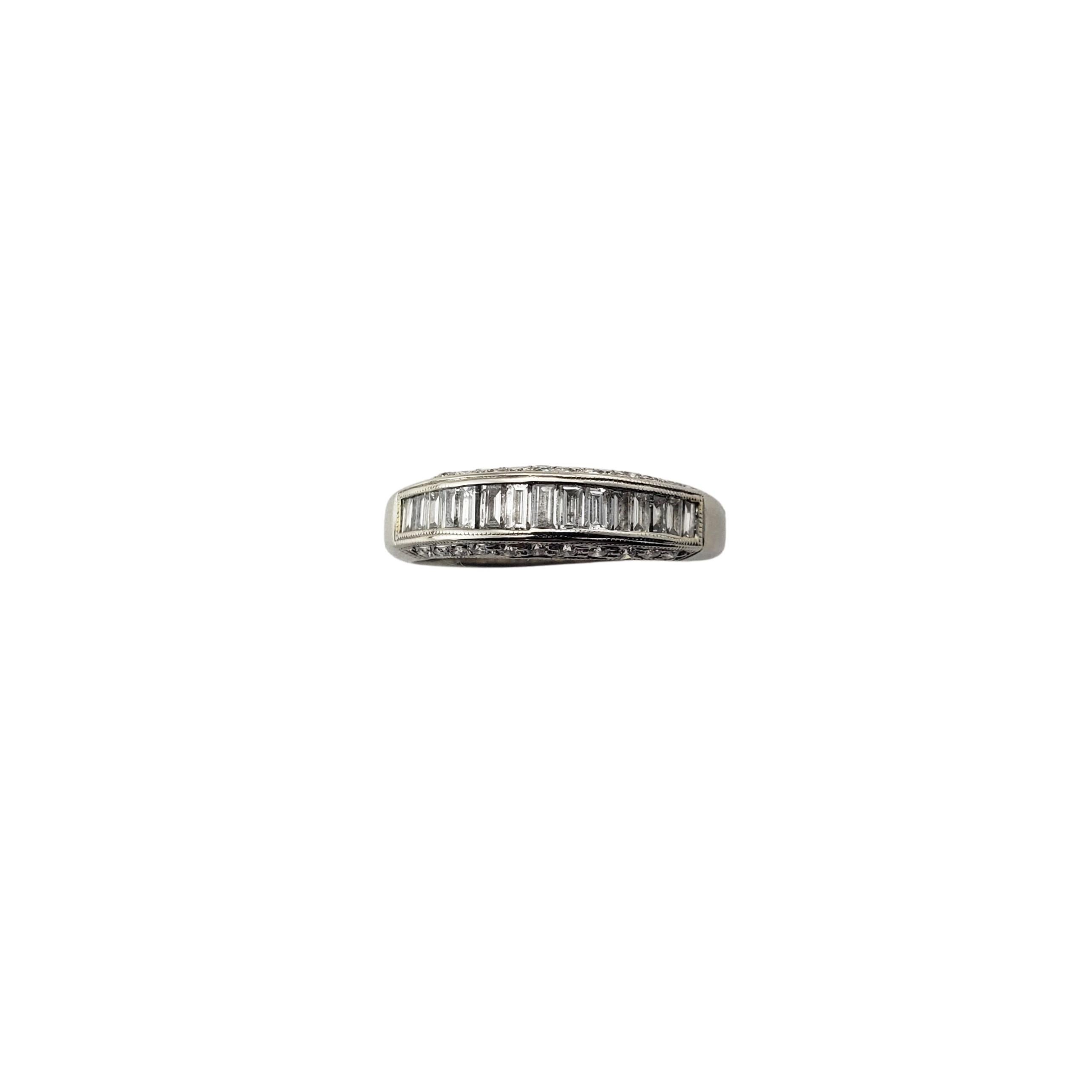 14 Karat White Gold and Diamond Band Ring For Sale 5