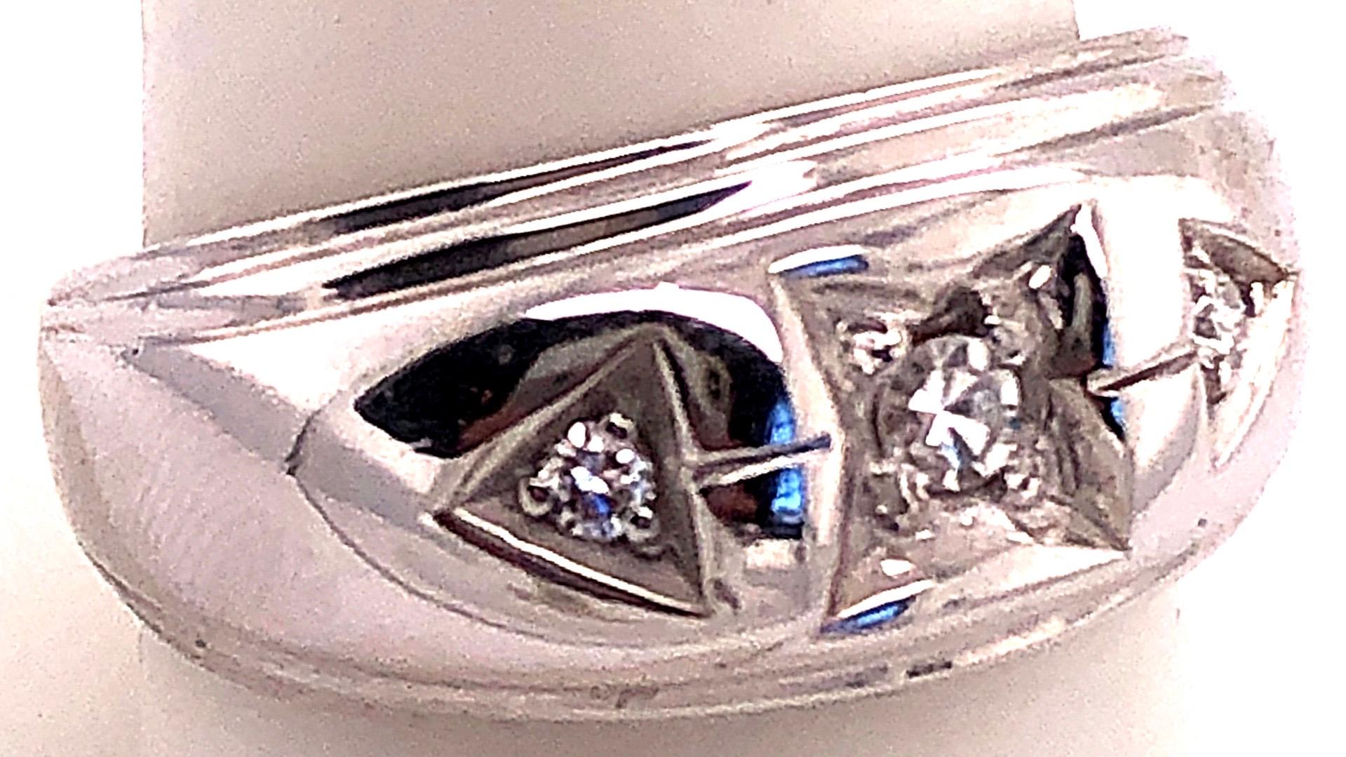 Modern 14 Karat White Gold and Diamond Band Wedding Bridal Ring For Sale
