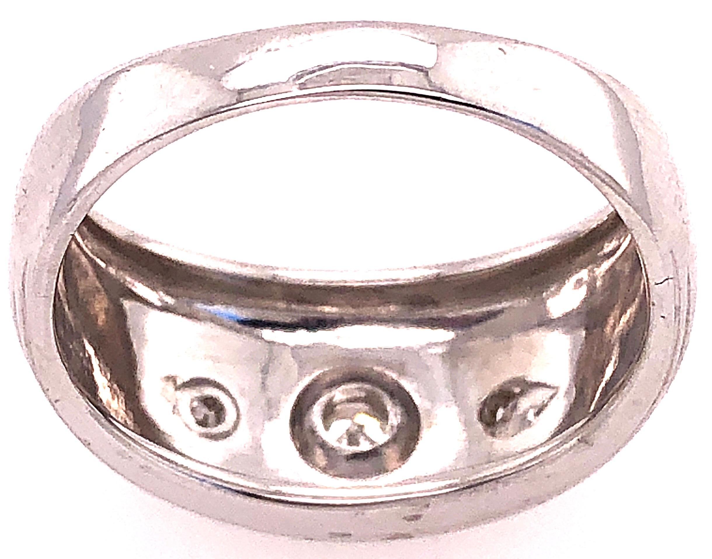 Women's or Men's 14 Karat White Gold and Diamond Band Wedding Bridal Ring For Sale