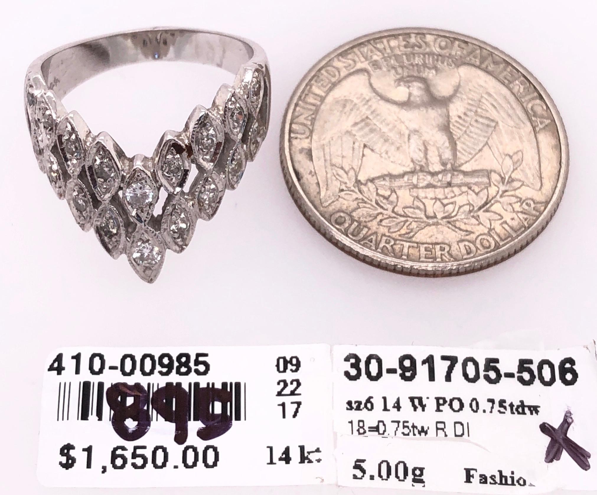 Anneau de mariage / bague de mariage en or blanc 14 carats et diamants en vente 1