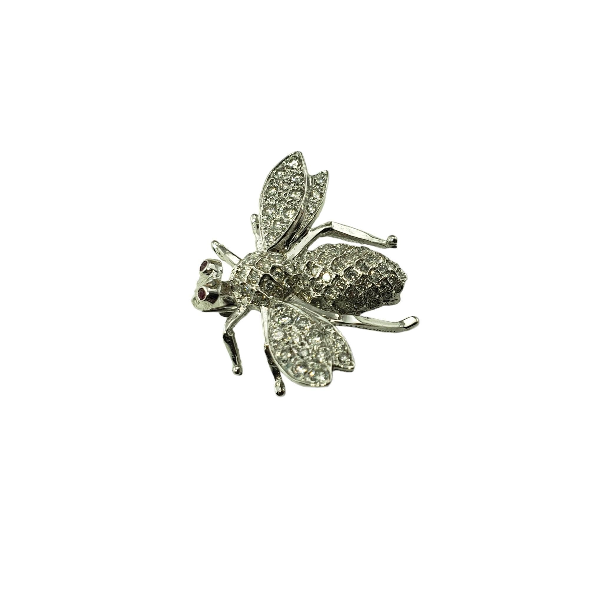 14 Karat White Gold and Diamond Bee Brooch/Pin #15472 In Good Condition In Washington Depot, CT