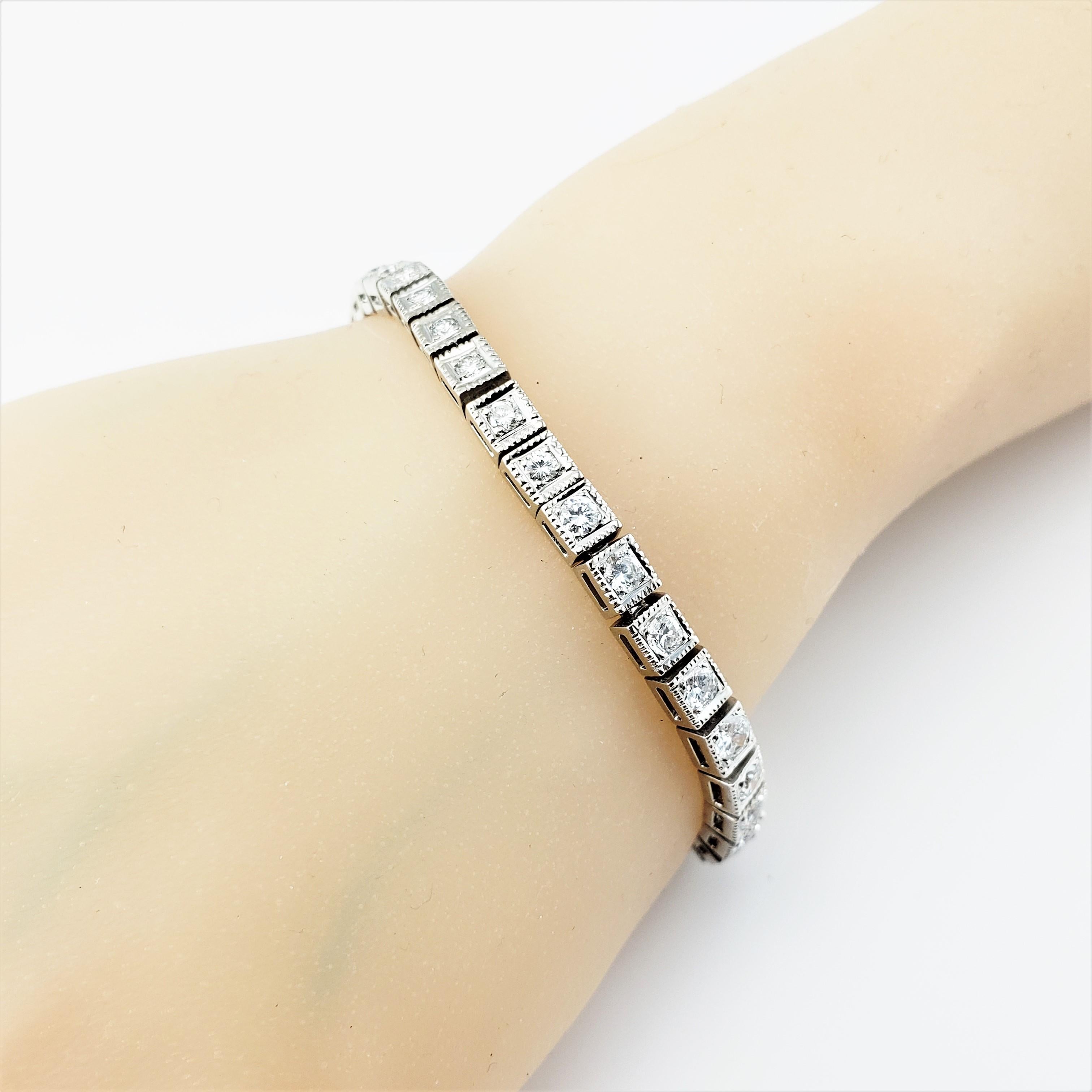 14 Karat White Gold and Diamond Bracelet For Sale 3