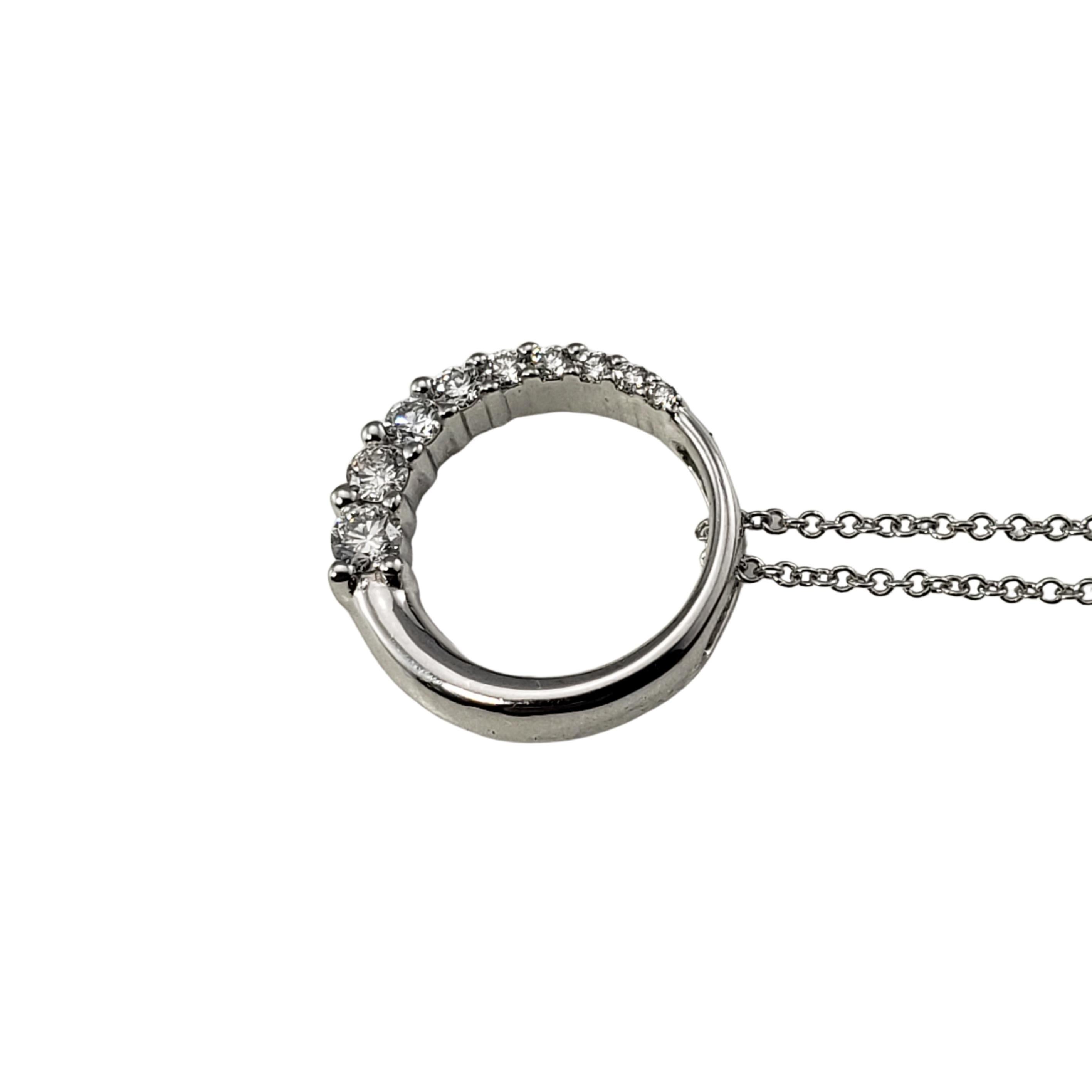 Brilliant Cut 14 Karat White Gold and Diamond Circle Pendant Necklace For Sale