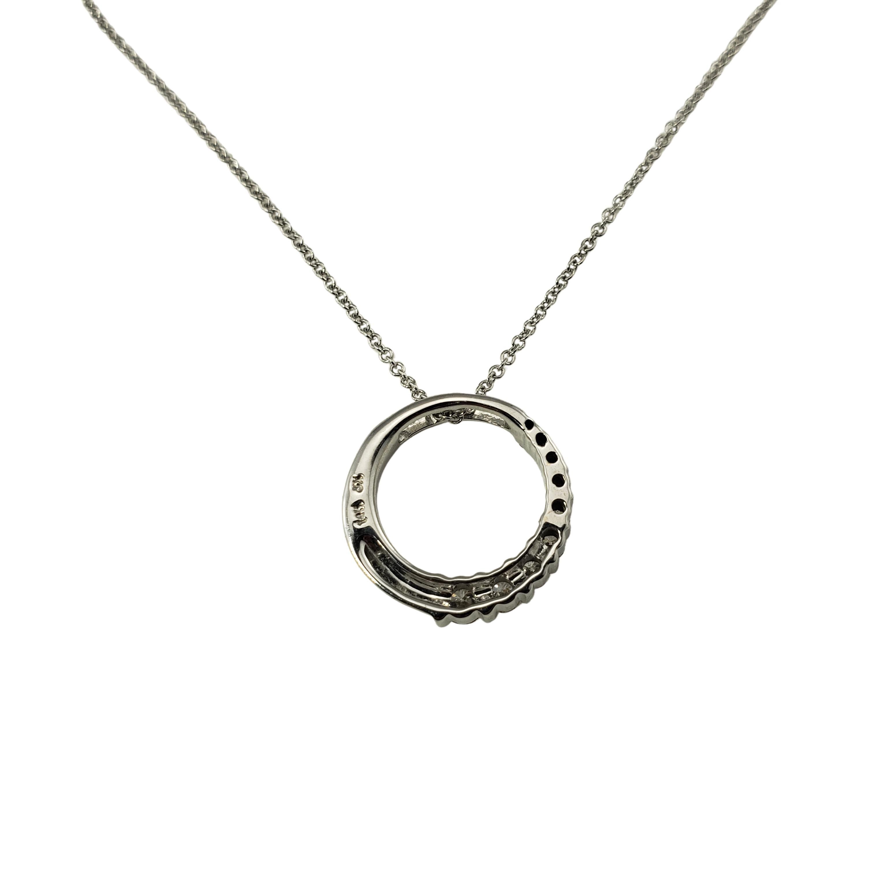 14 Karat White Gold and Diamond Circle Pendant Necklace For Sale 1
