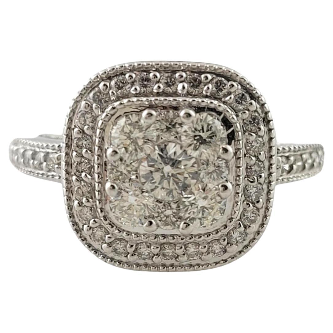 14 Karat Weißgold und Diamant-Cluster-Ring Größe 5,75 #16994 im Angebot