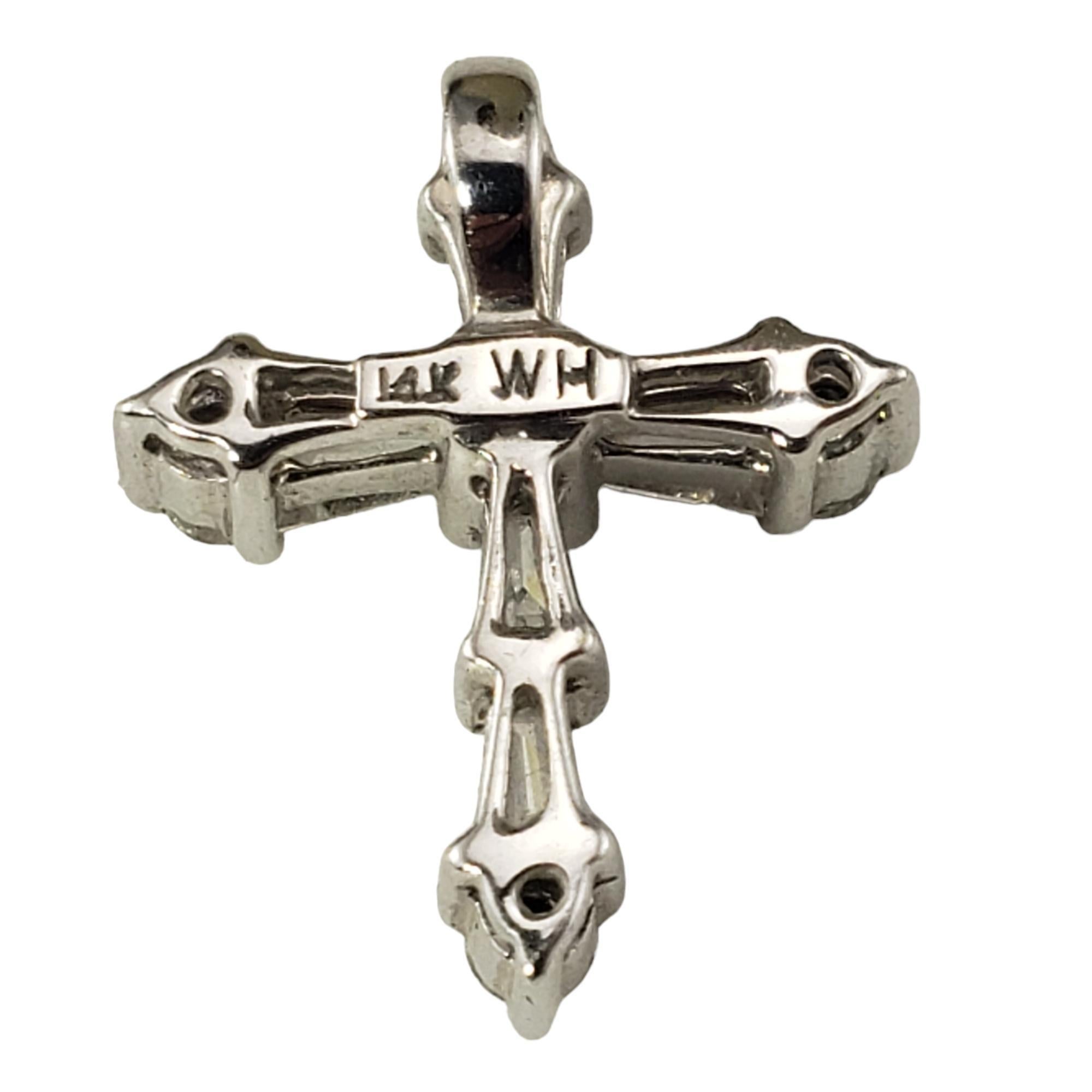14 Karat White Gold and Diamond Cross Pendant #17048 In Good Condition For Sale In Washington Depot, CT