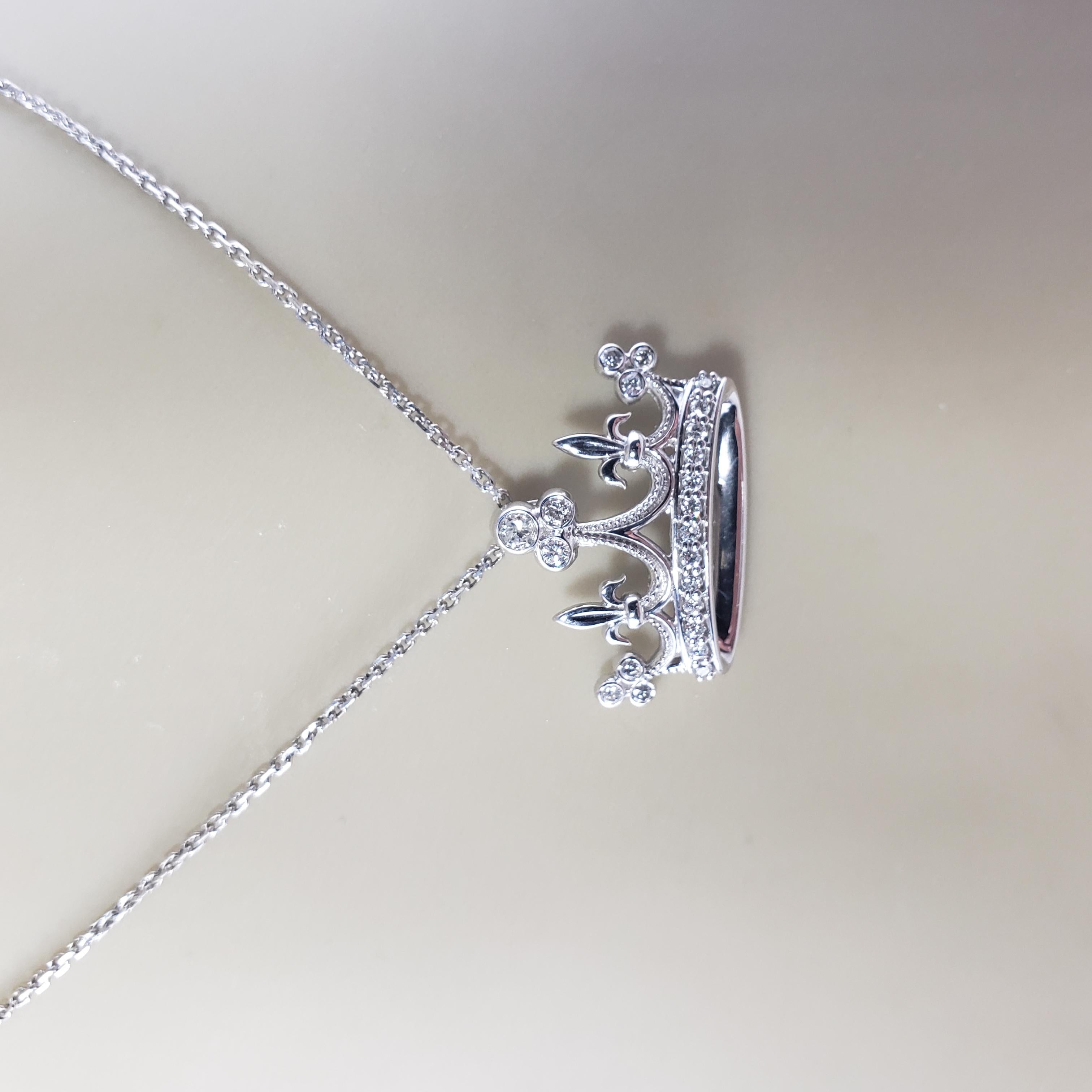 14 Karat White Gold and Diamond Crown Pendant Necklace For Sale 3