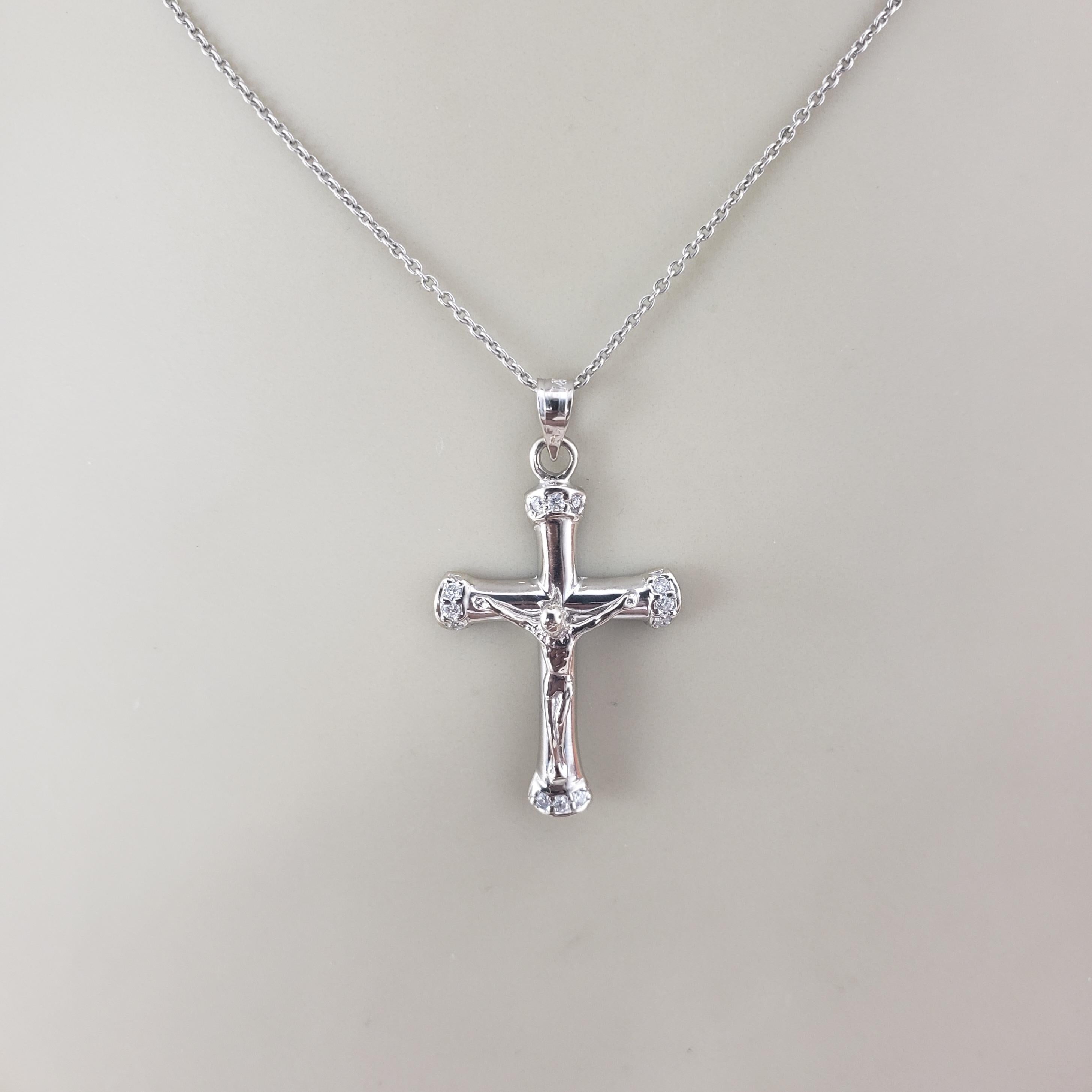 14 Karat White Gold and Diamond Crucifix Pendant #22665 For Sale 3