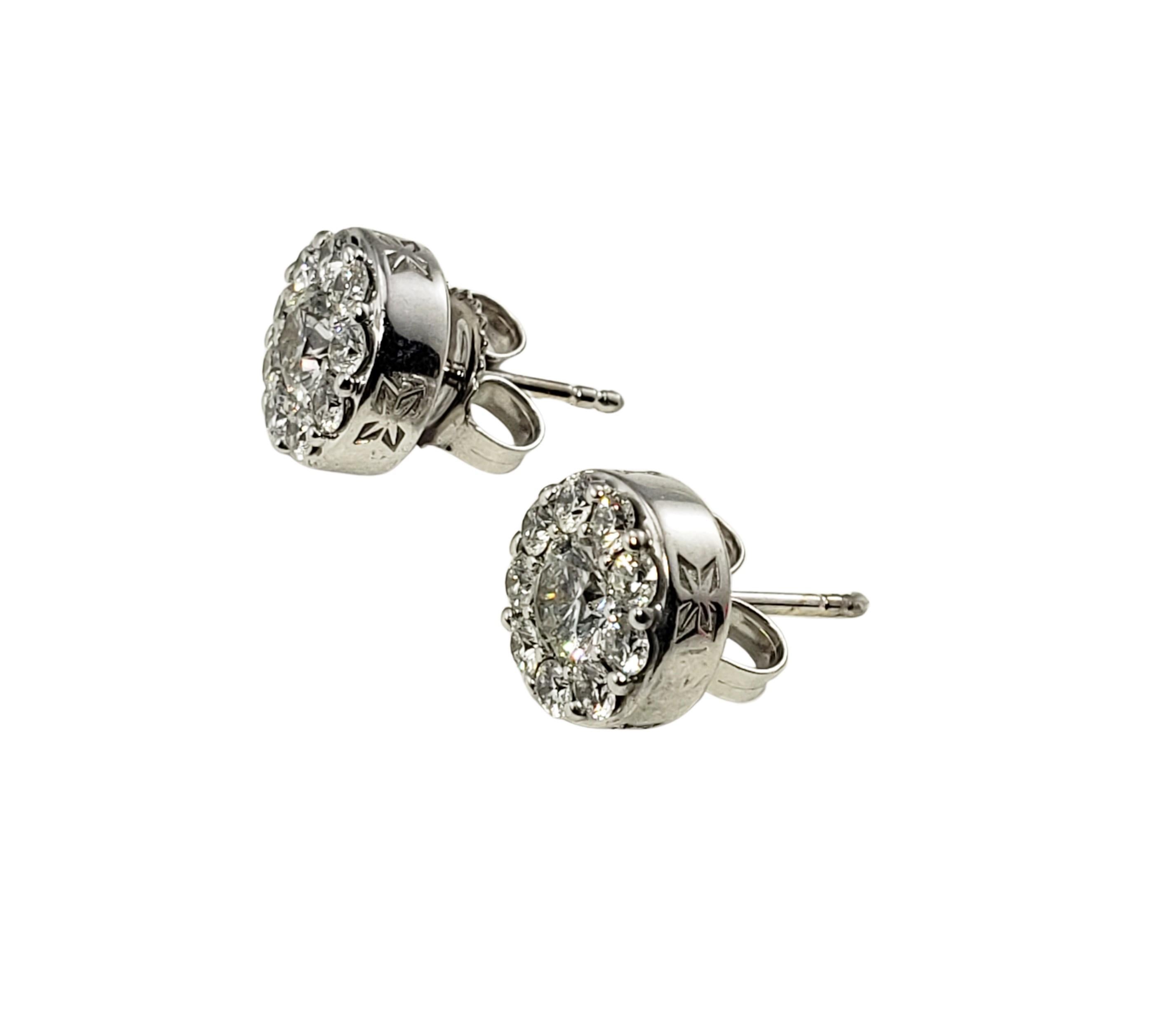 14 Karat White Gold and Diamond Earrings In Good Condition For Sale In Washington Depot, CT