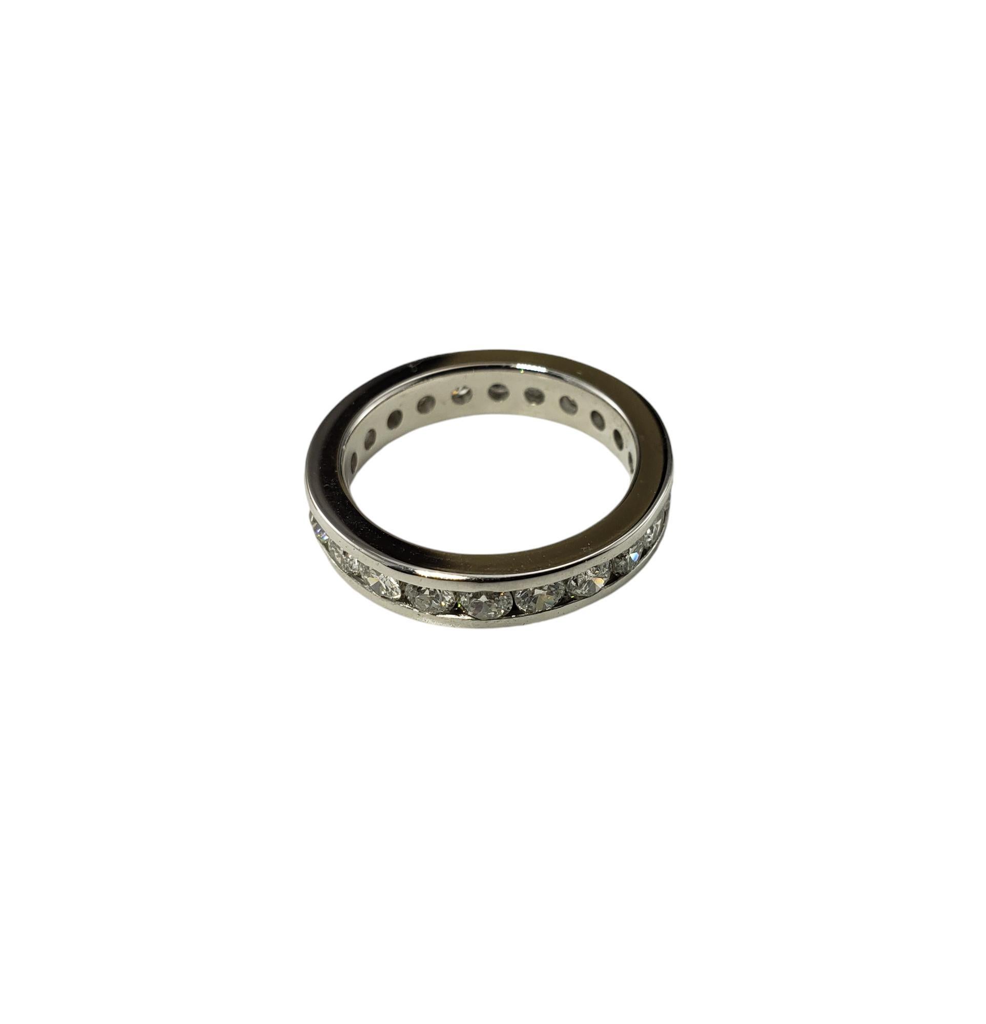 14 Karat Weißgold und Diamant Eternity-Ring Größe 6 #18853 im Angebot 4