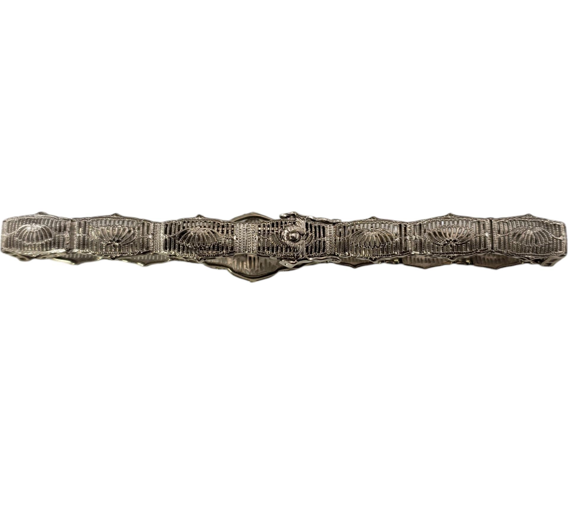 Bracelet filigrane en or blanc 14 carats et diamants n° 19411 Bon état - En vente à Washington Depot, CT