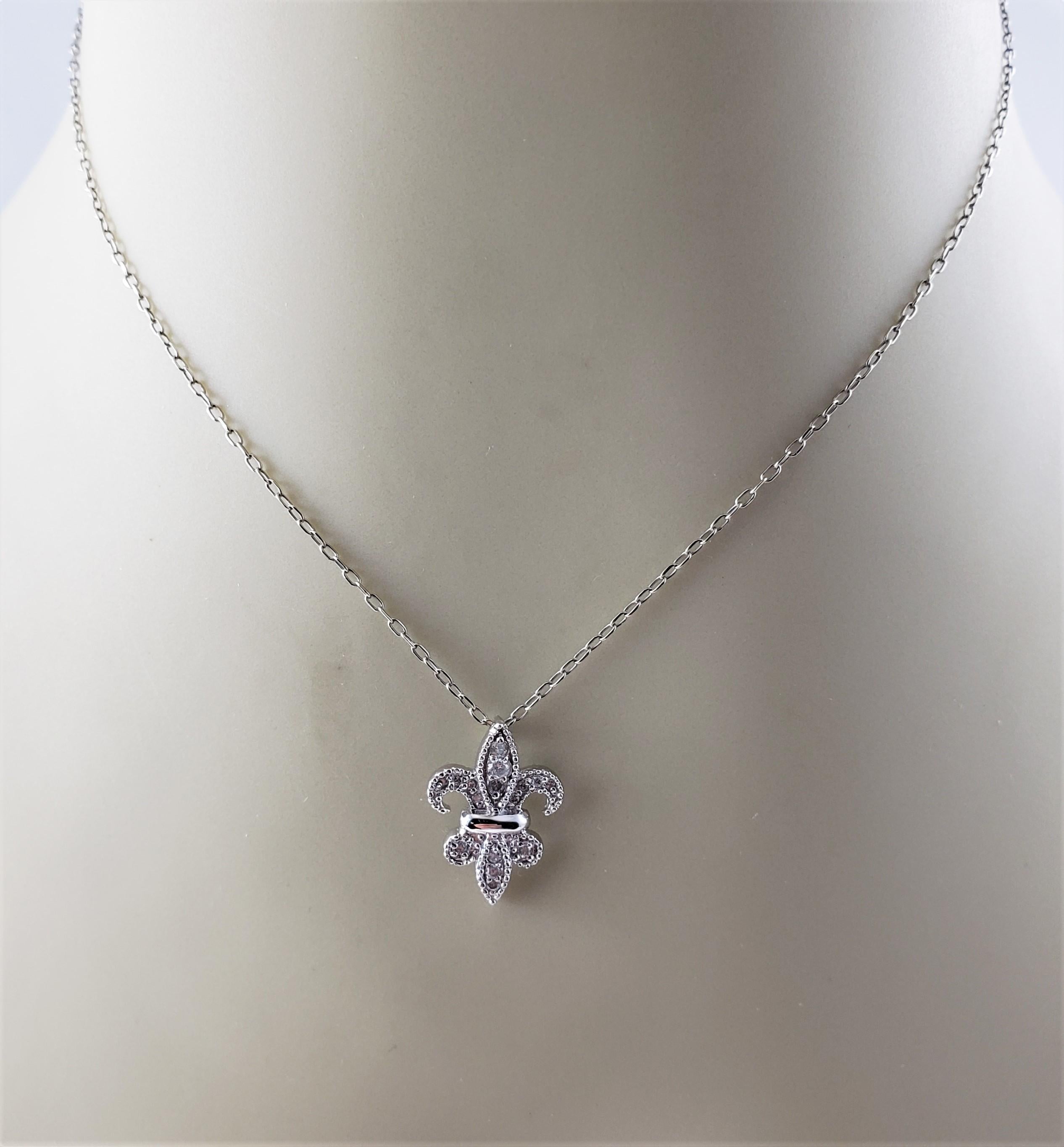 da uomo o donna Ciondolo Fleur-de-Lis in oro bianco 14 carati e diamanti in vendita