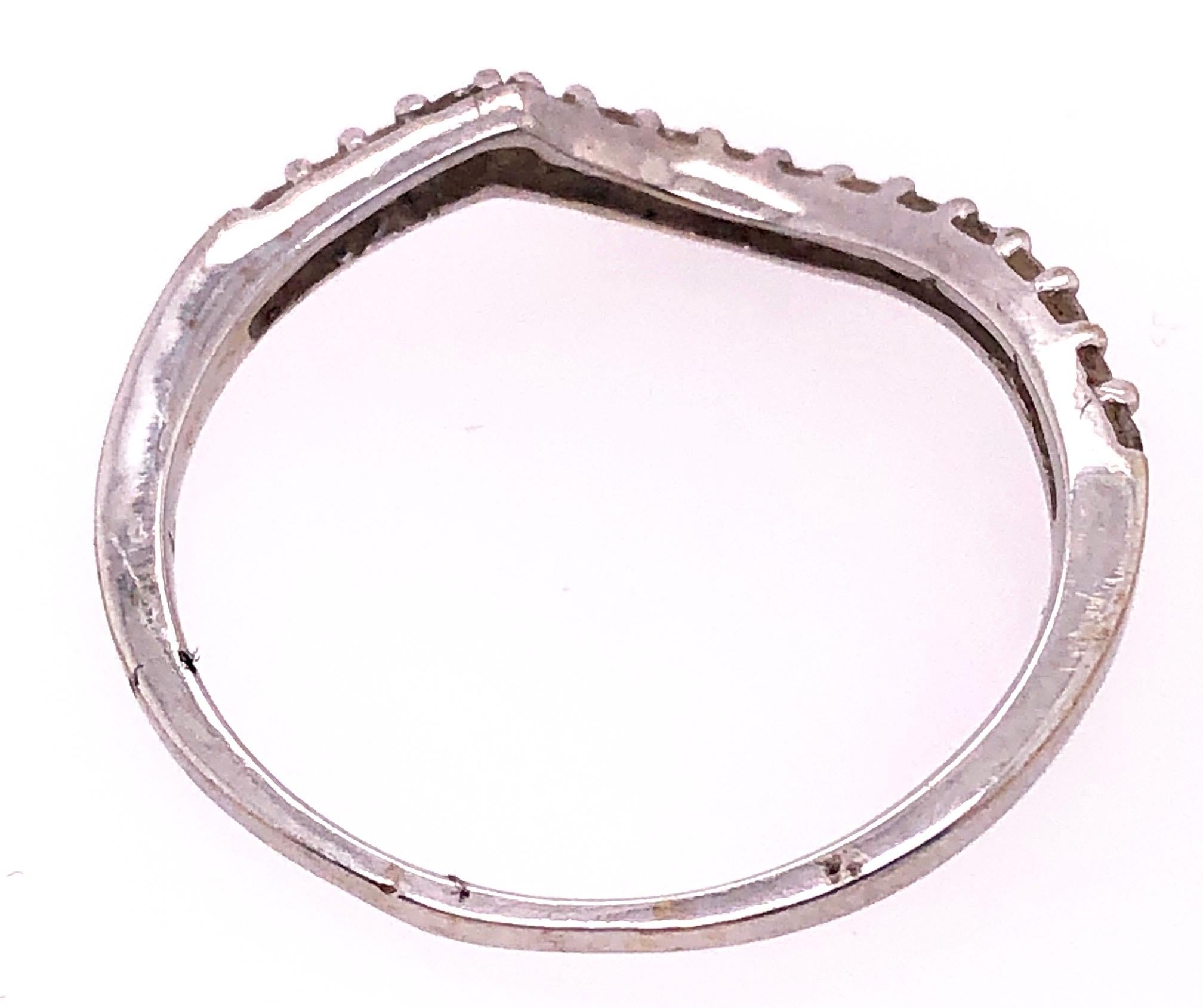 da uomo o donna Anello a forma libera in oro bianco 14 carati e diamanti in vendita