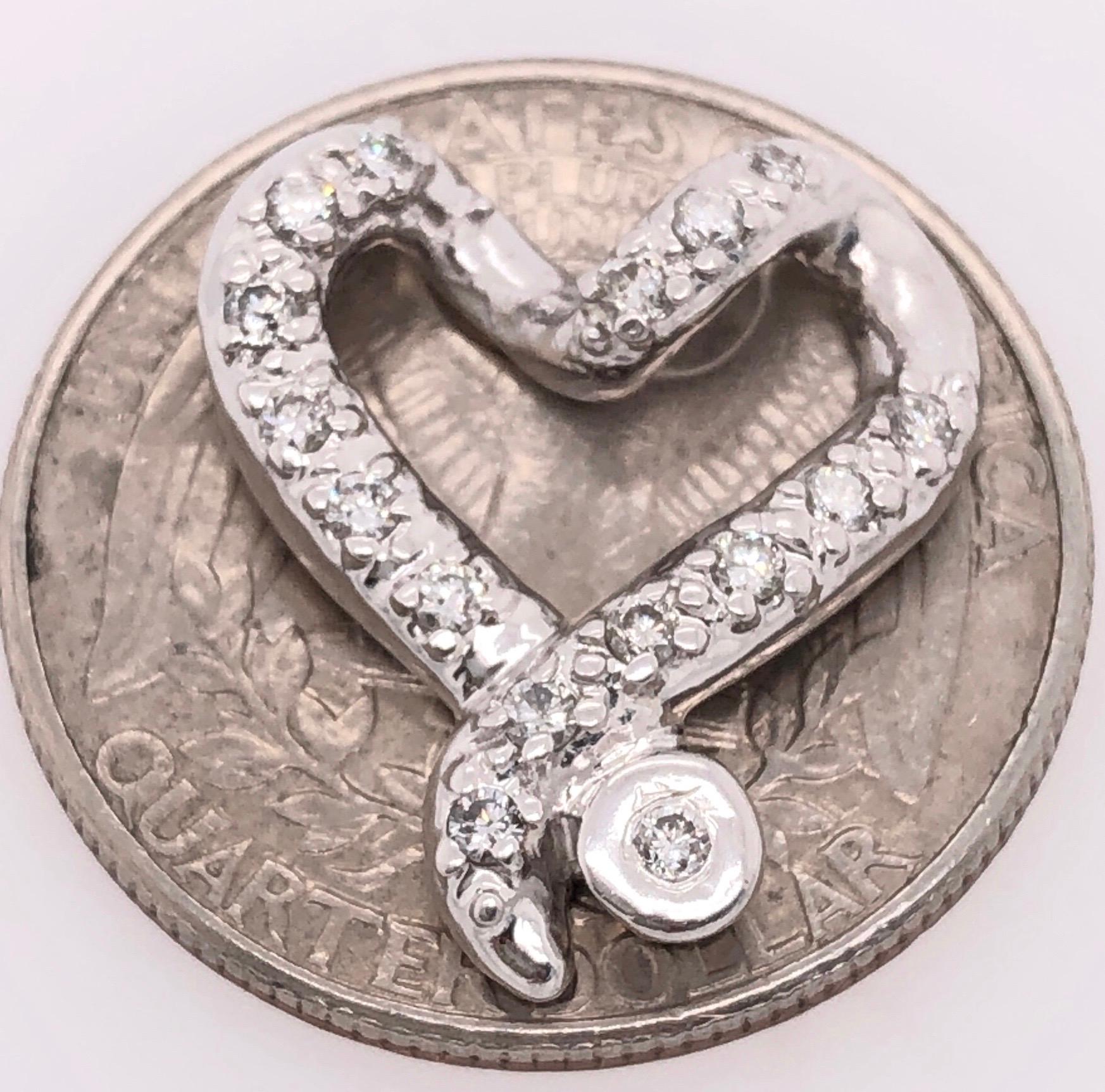 14 Karat White Gold and Diamond Heart Charm / Pendant In Good Condition For Sale In Stamford, CT