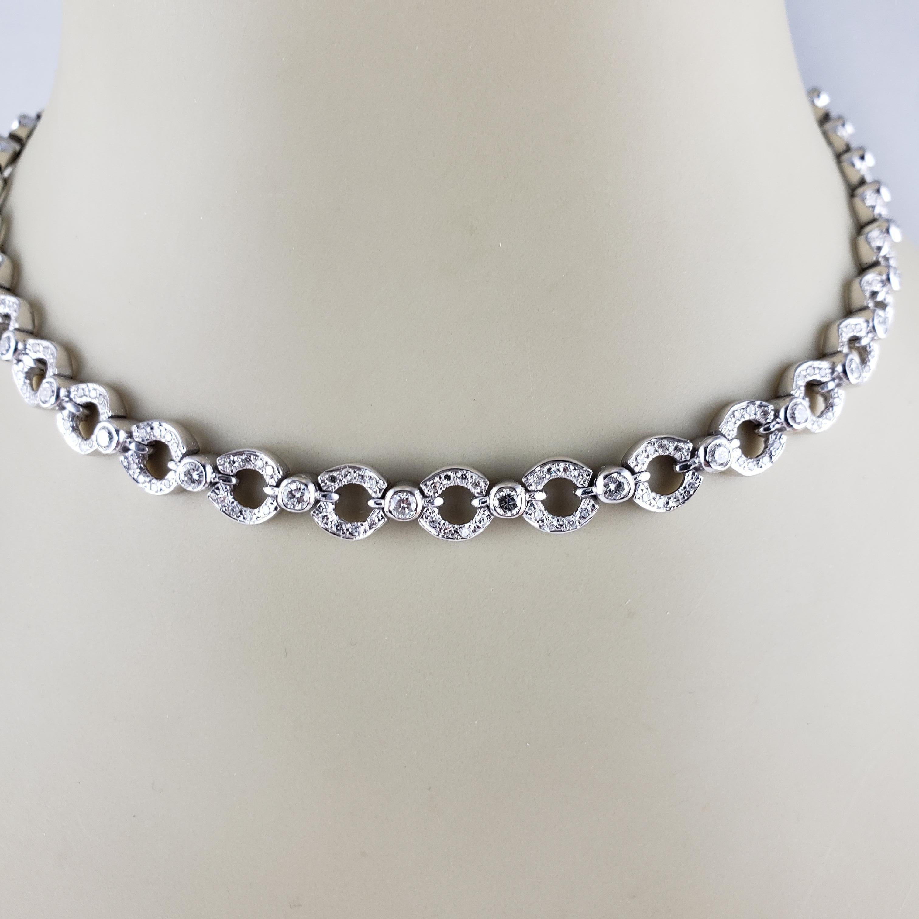 14 Karat White Gold and Diamond Necklace with GAI Certificate In Good Condition For Sale In Washington Depot, CT