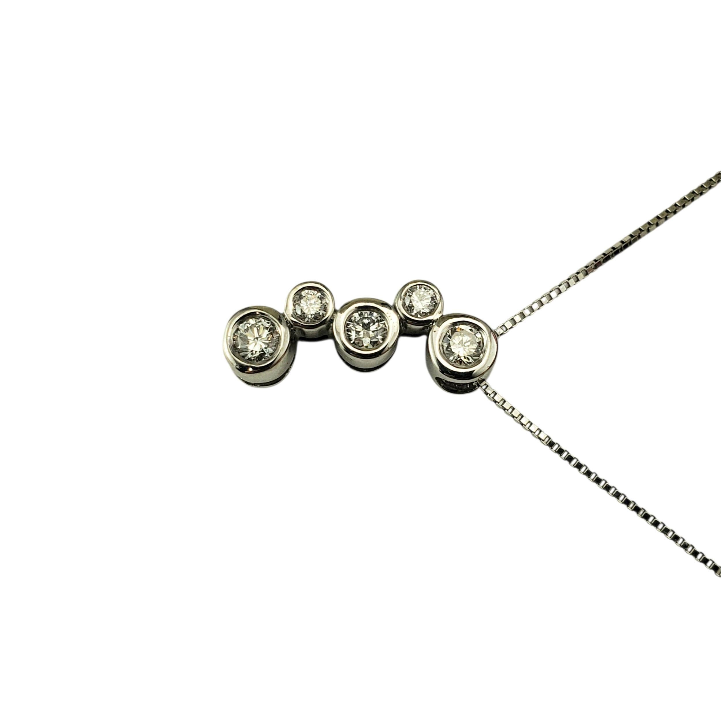 Taglio brillante Collana con ciondolo in oro bianco 14 carati e diamanti #22267 in vendita