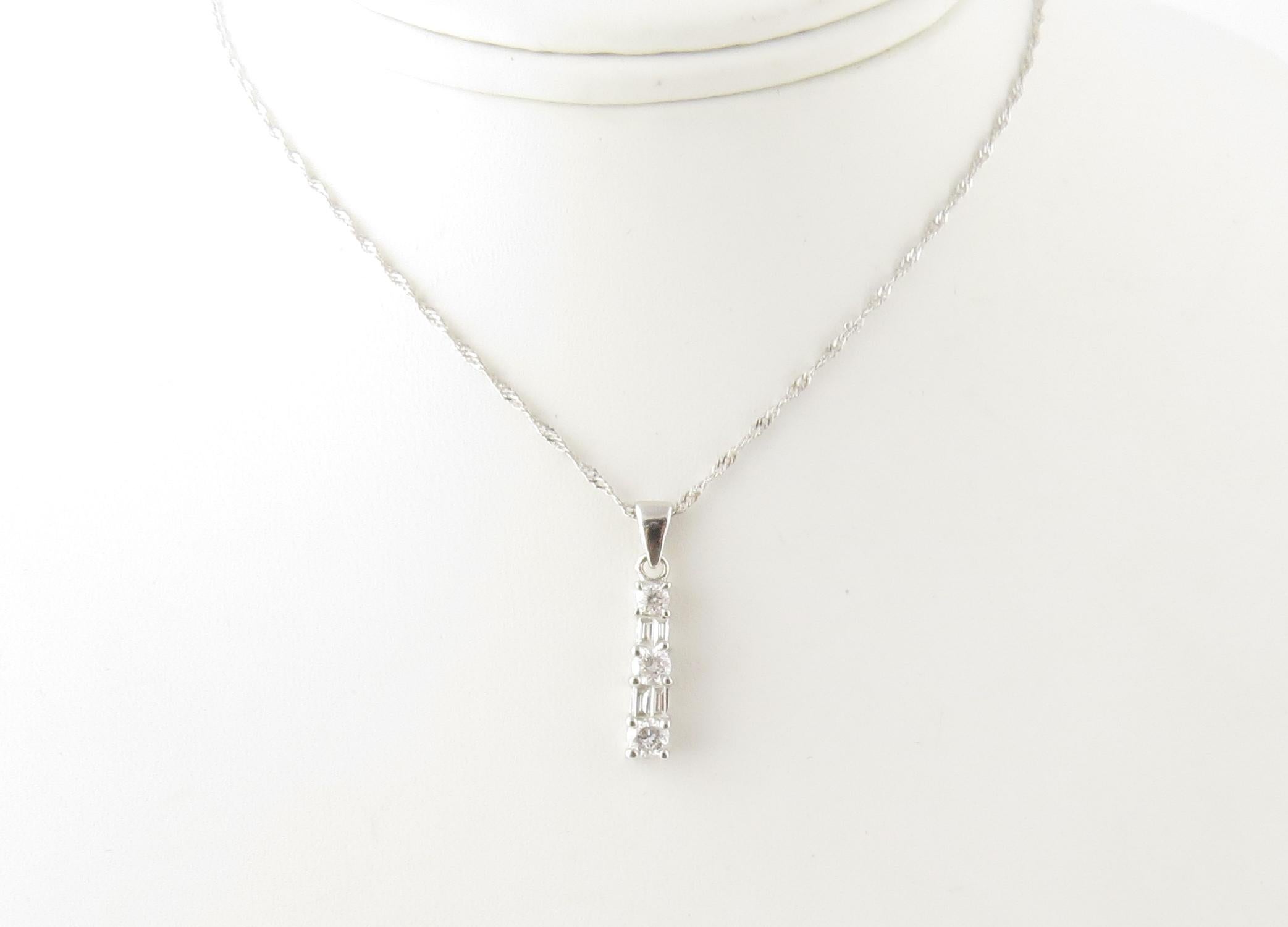 Women's 14 Karat White Gold and Diamond Pendant Necklace