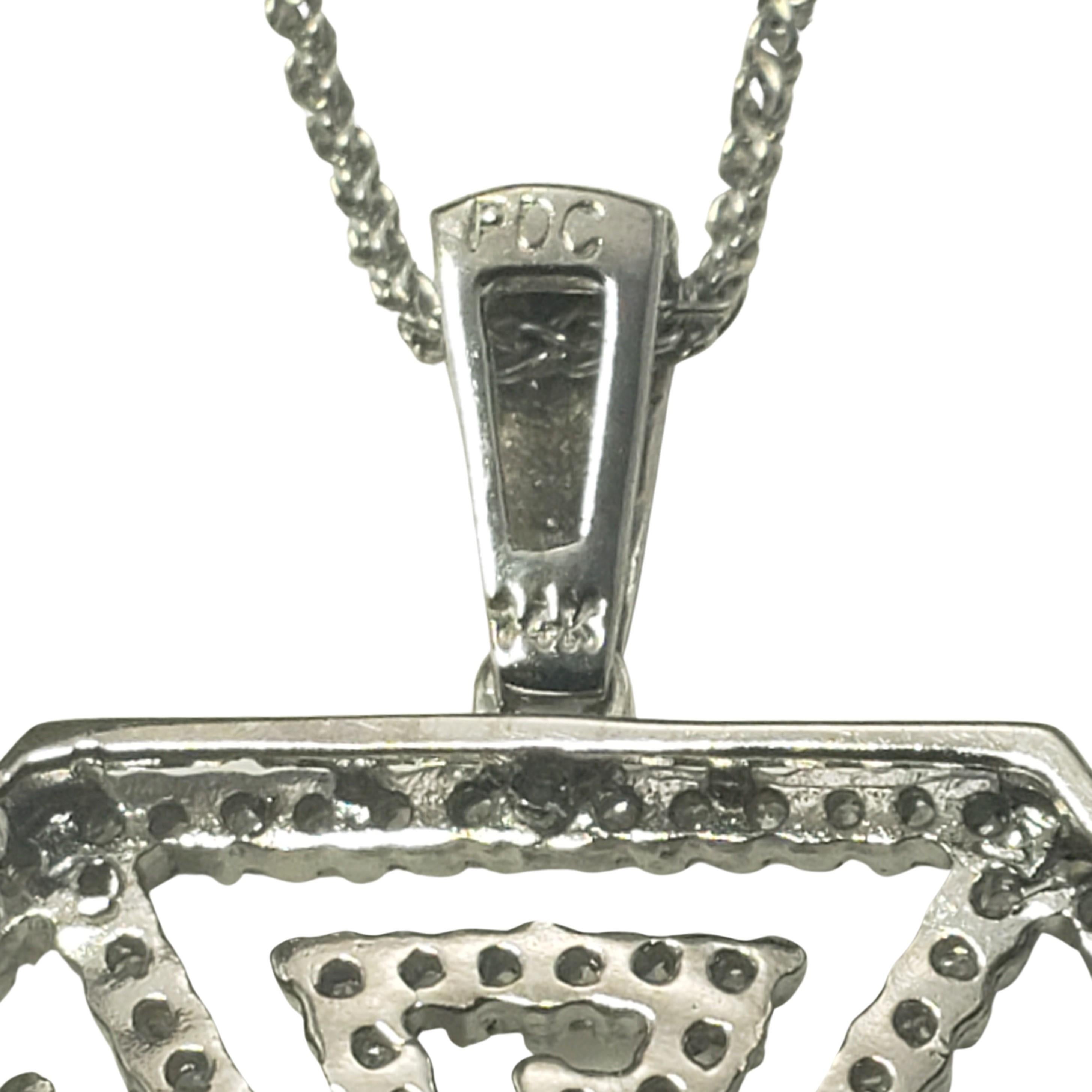 14 Karat White Gold and Diamond Pendant Necklace For Sale 1