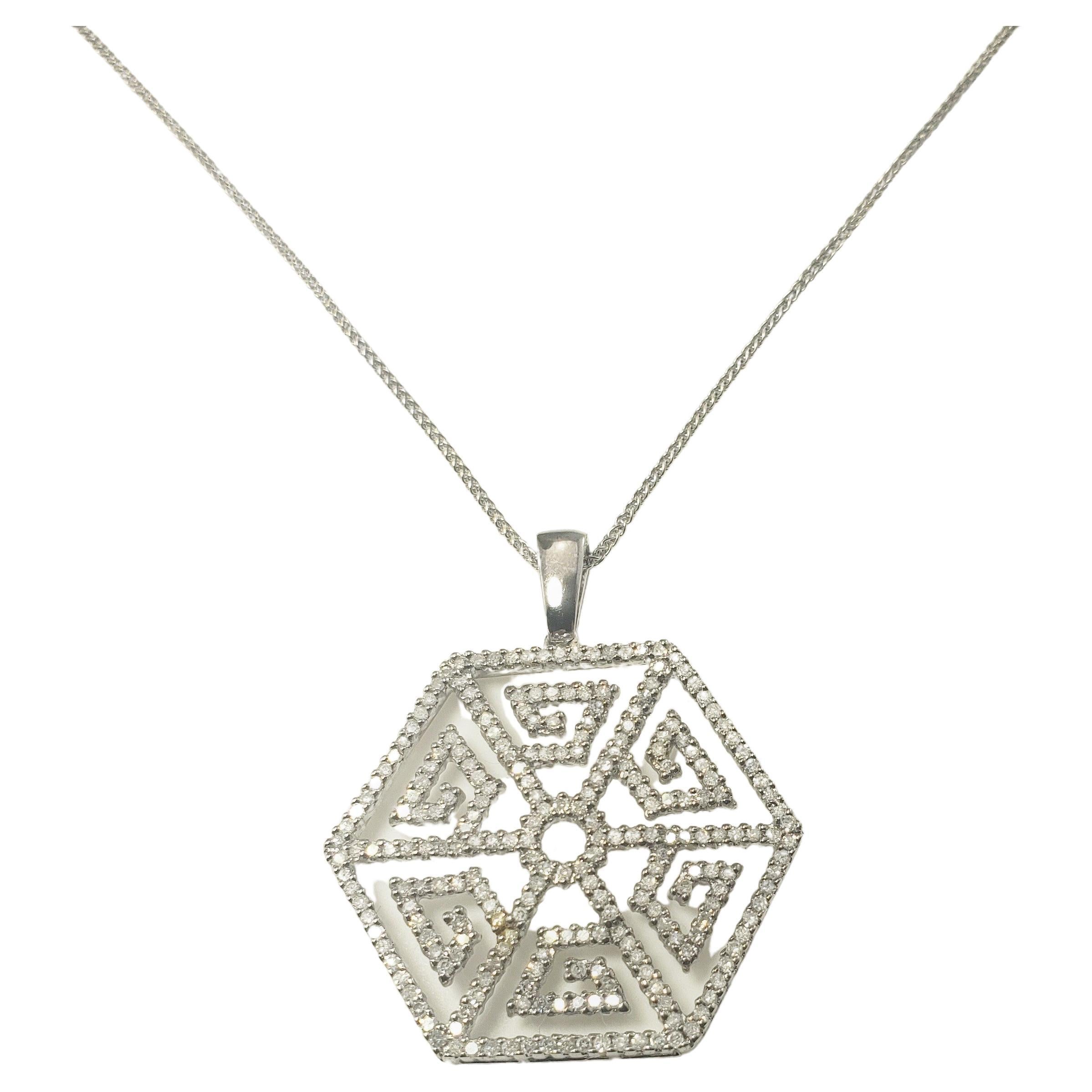 Collier pendentif en or blanc 14 carats et diamants