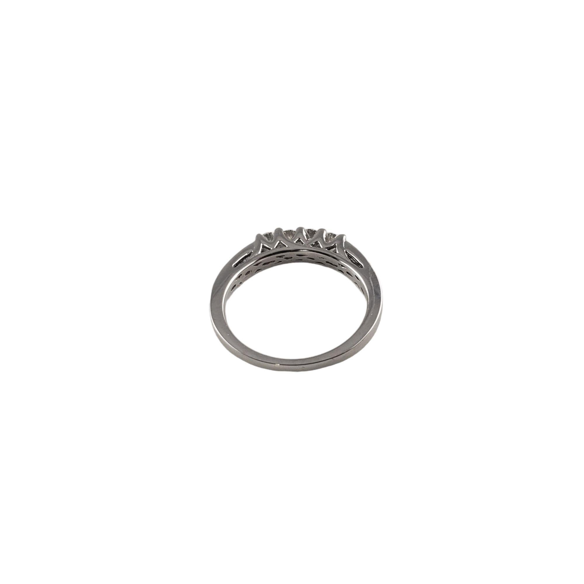 14 Karat White Gold and Diamond Ring For Sale 3