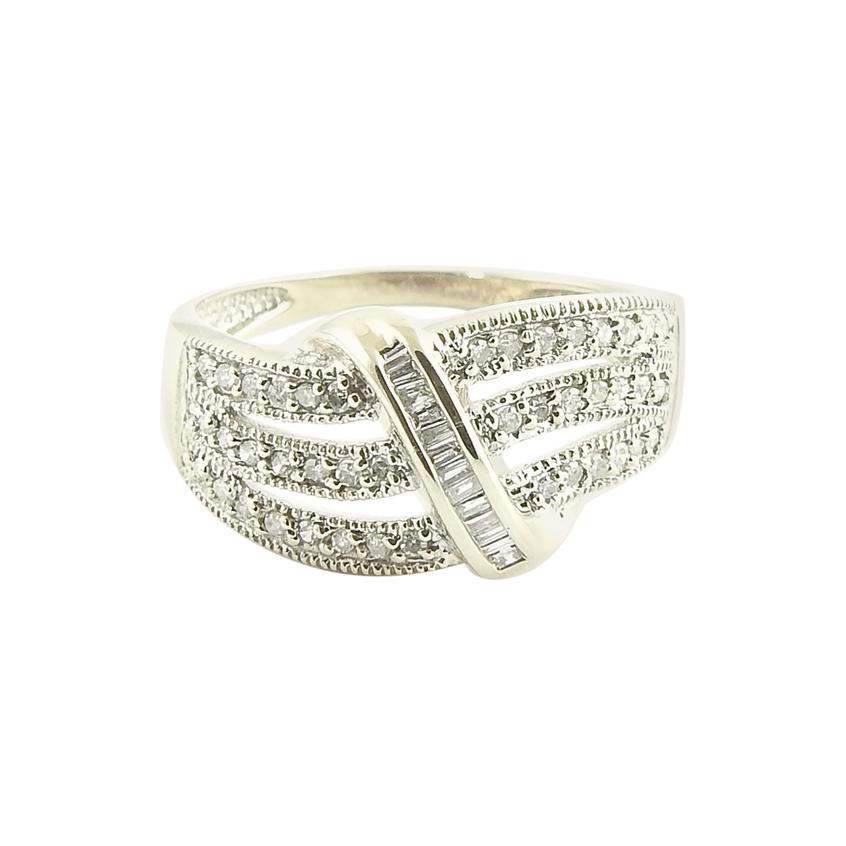 14 Karat White Gold and Diamond Ring For Sale