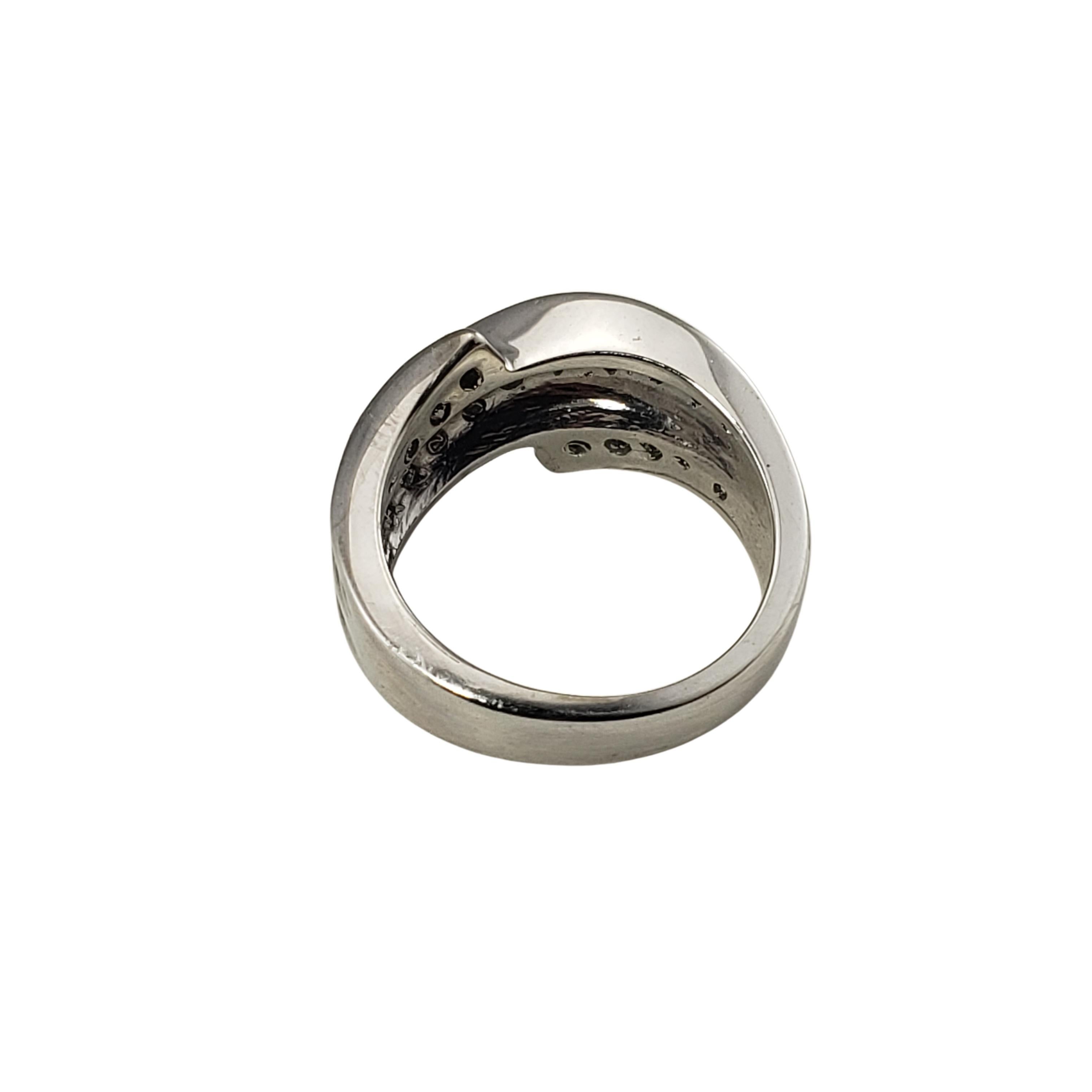 Anello in oro bianco 14 carati e diamanti In condizioni buone in vendita a Washington Depot, CT