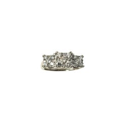 14 Karat Weißgold und Diamant-Ring Größe 7,25