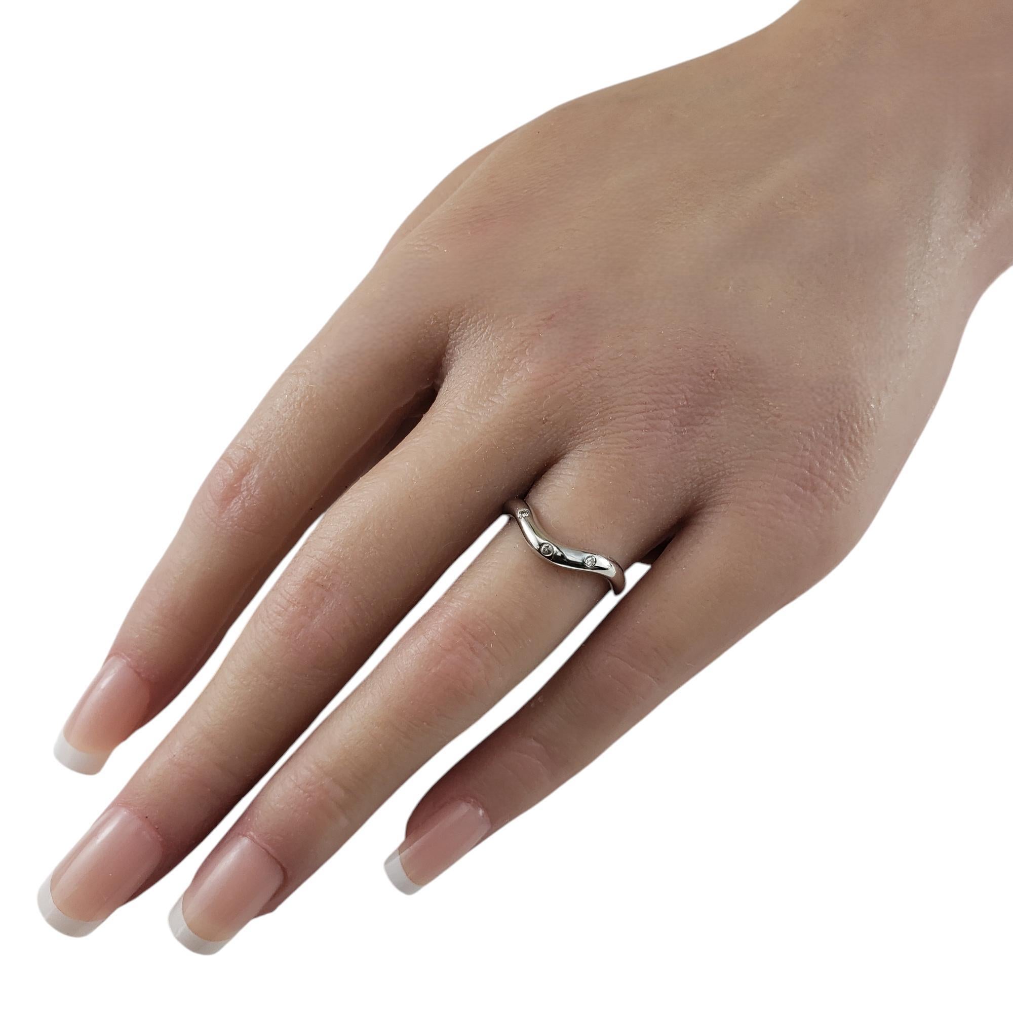 Anillo Onda Oro Blanco 14 Kilates y Diamantes Talla 6.25 #19753 en venta 1
