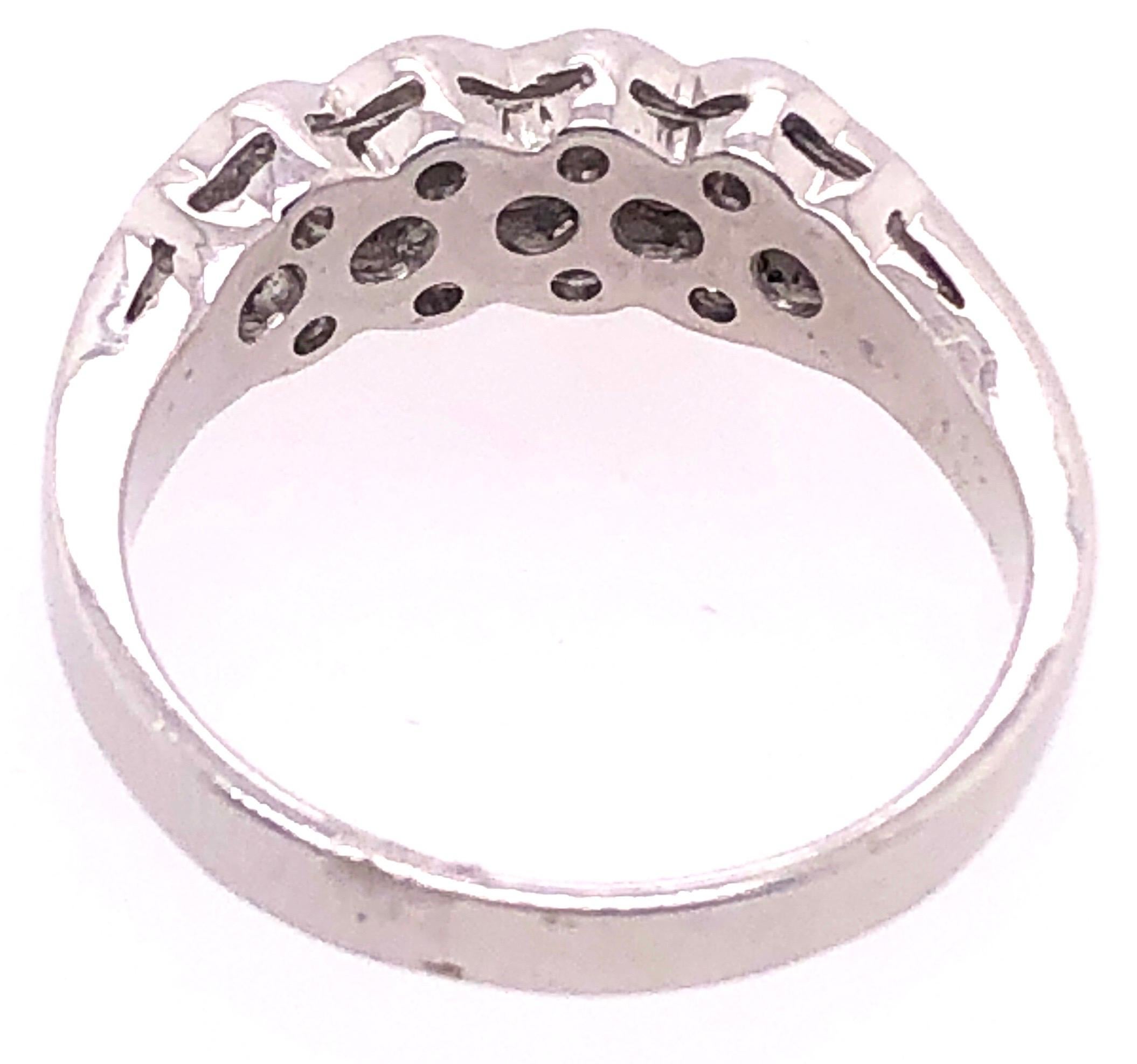 14 Karat White Gold and Diamond Wedding Band Bridal Ring 0.50 TDW For Sale 1