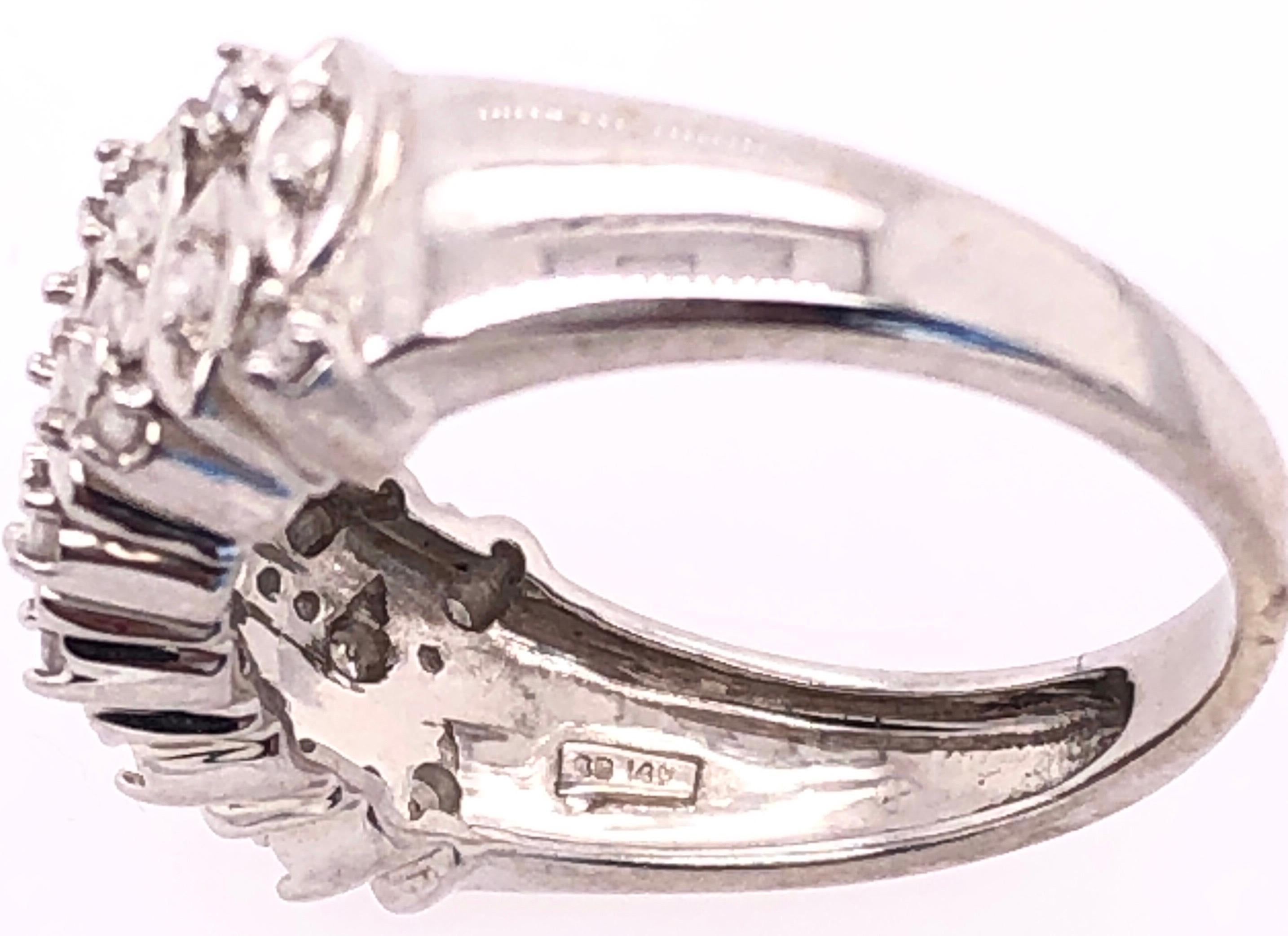 Round Cut 14 Karat White Gold and Diamond Wedding Band Bridal Ring For Sale