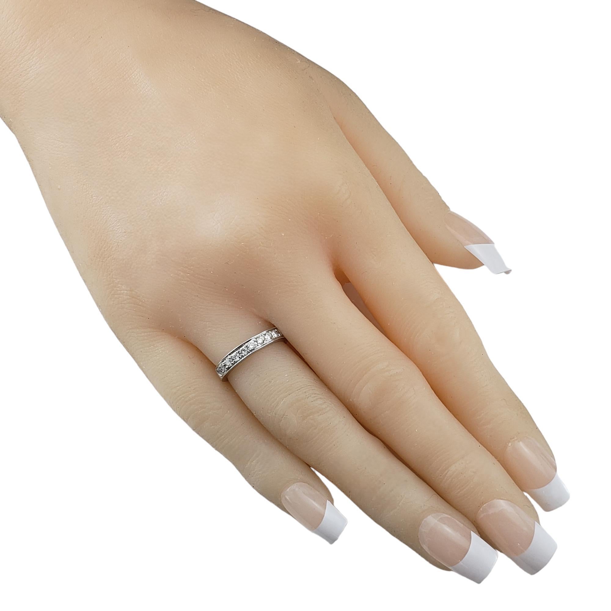 14 Karat Weißgold und Diamant-Hochzeitsring Größe 4,5-4.75 #18098 im Angebot 2