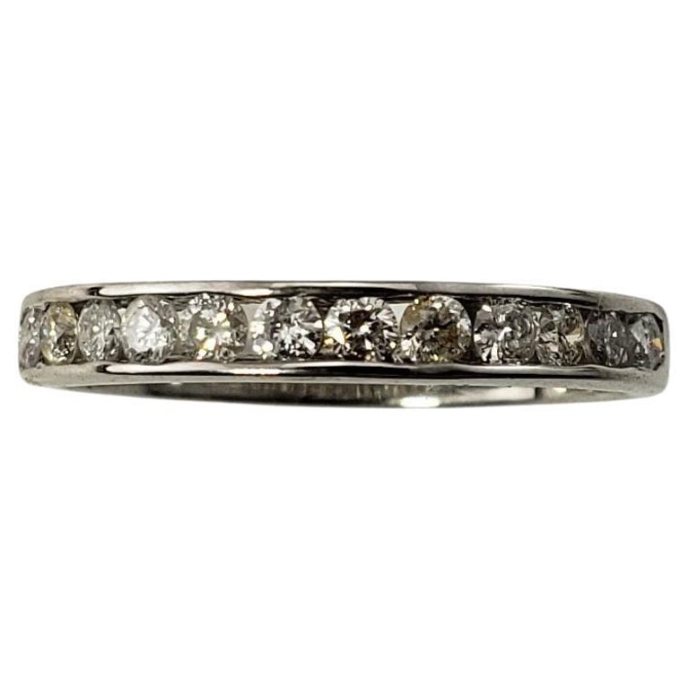 14 Karat White Gold and Diamond Wedding Band Ring For Sale at 1stDibs