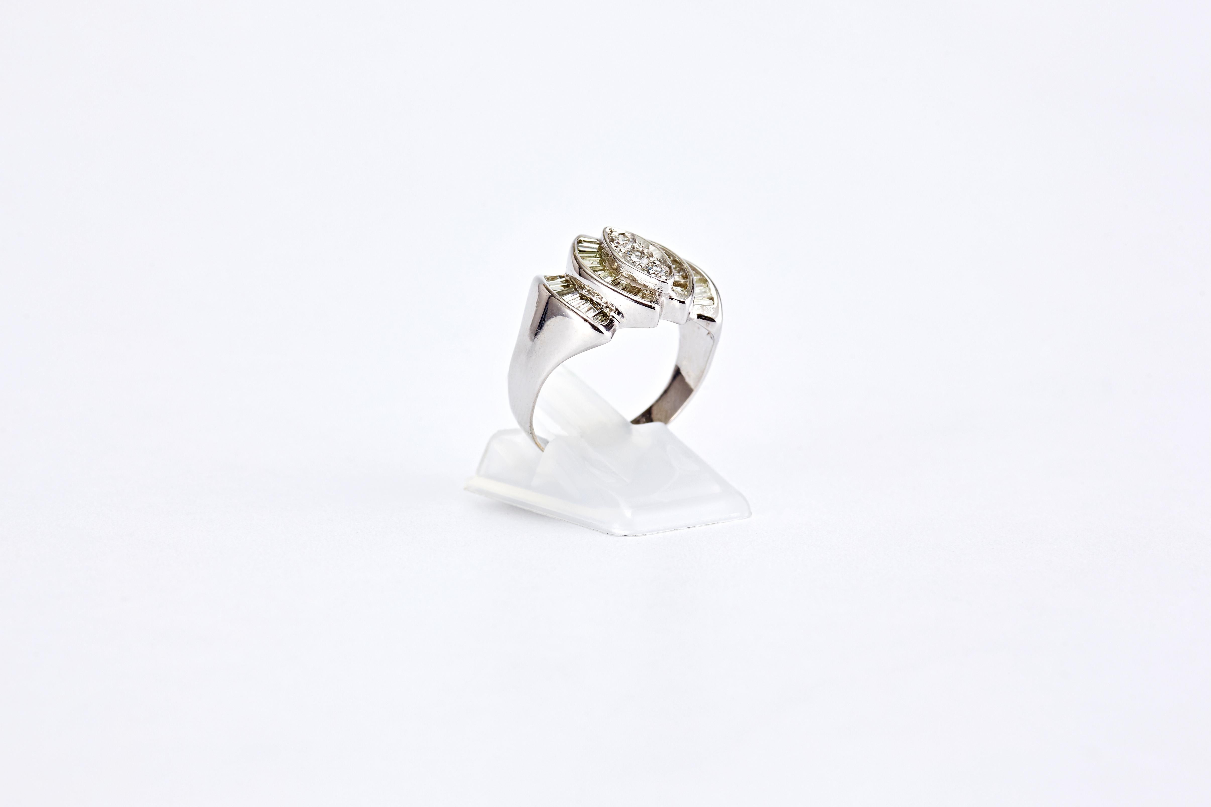 14 Karat White Gold and Diamonds Ring For Sale 1