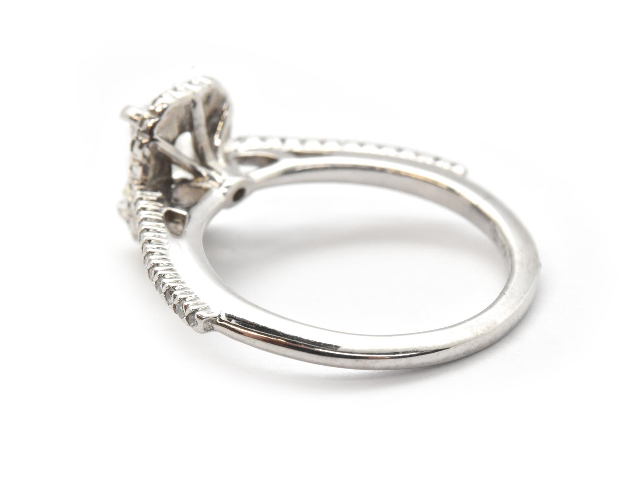 14 Karat White Gold and GIA 1.07 Carat Emerald-Cut Diamond Ring with Accents In Excellent Condition For Sale In Scottsdale, AZ