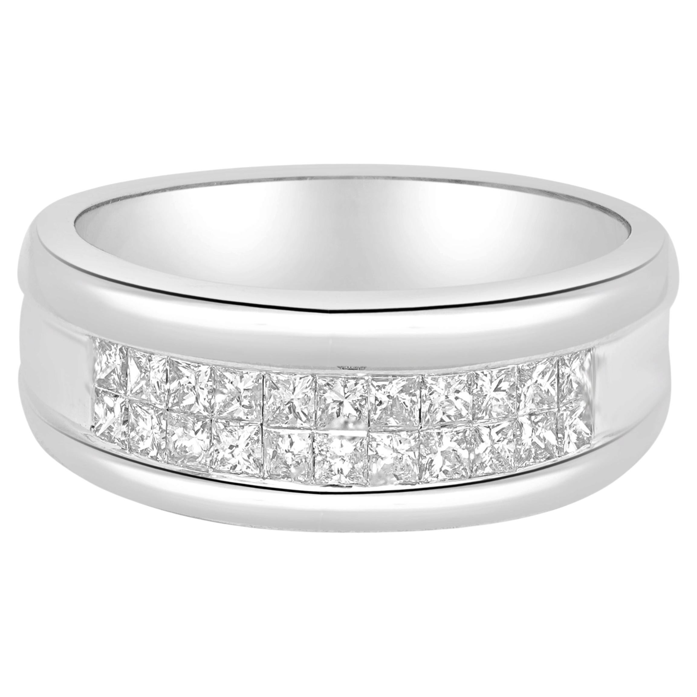 Alliance en or blanc 14 carats et diamant taille princesse en serti invisible